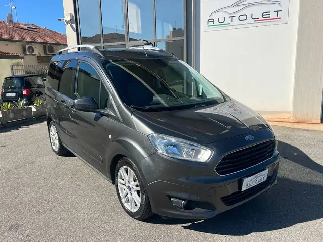 Ford Tourneo Courier Ford Tourneo Courier 1.0 ecob. Titanium