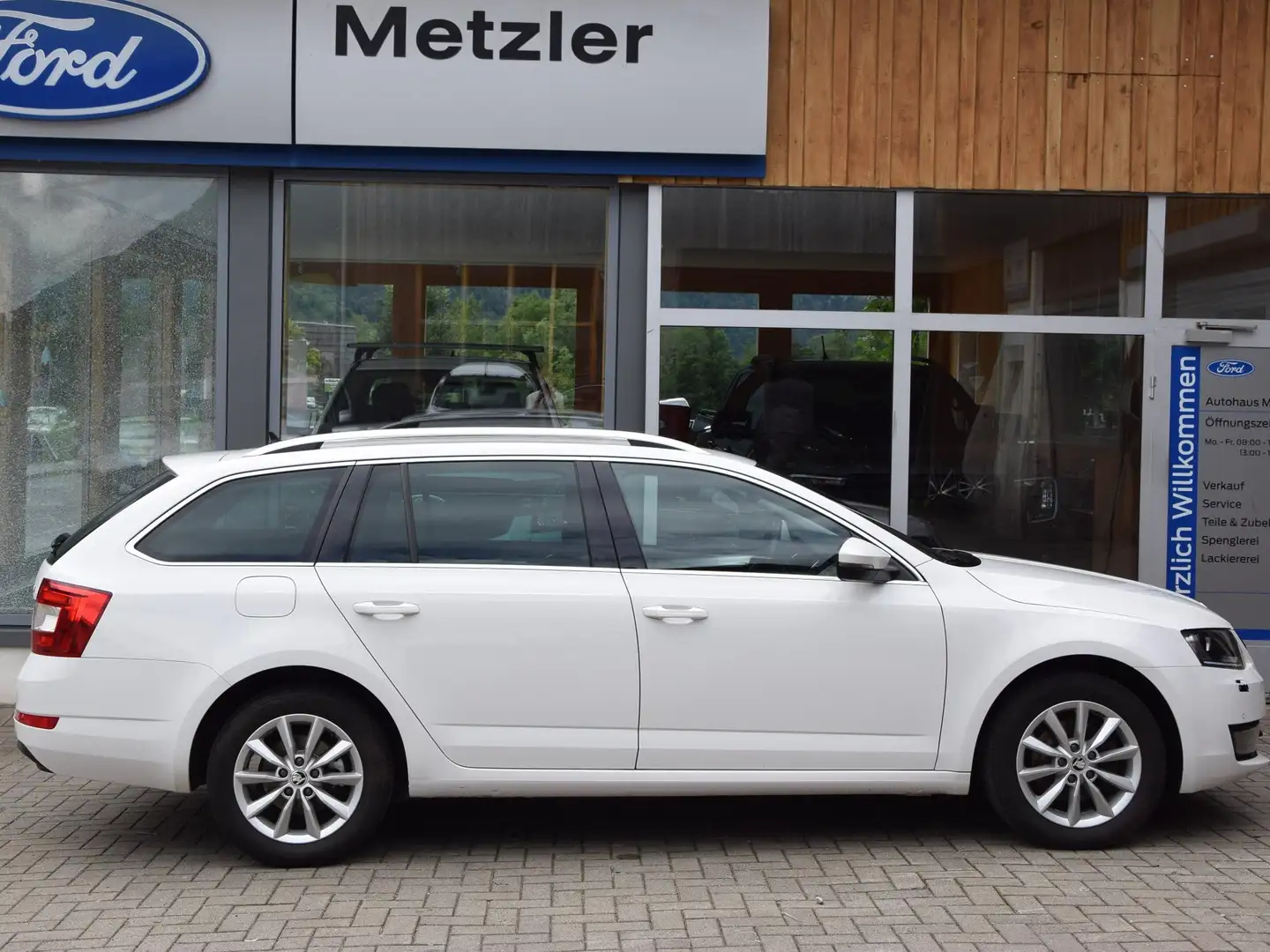 Skoda Octavia Elegance Weiß - 1
