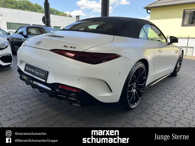 Mercedes-Benz SL view 4