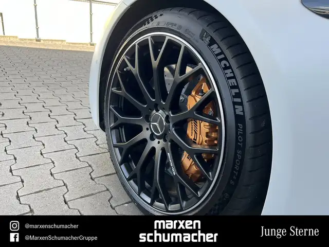 Mercedes-Benz SL view 7
