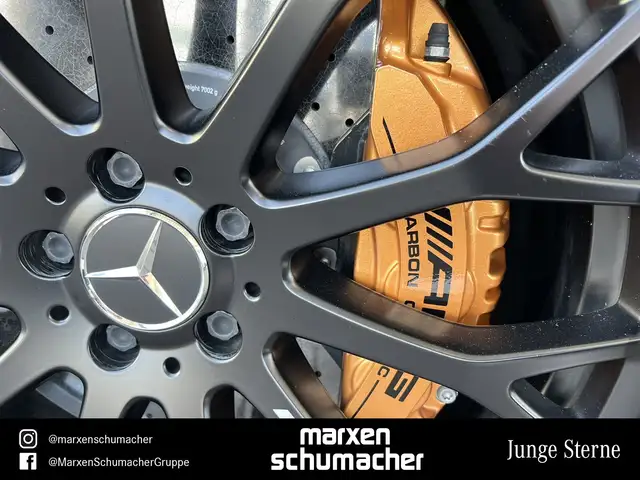 Mercedes-Benz SL view 8
