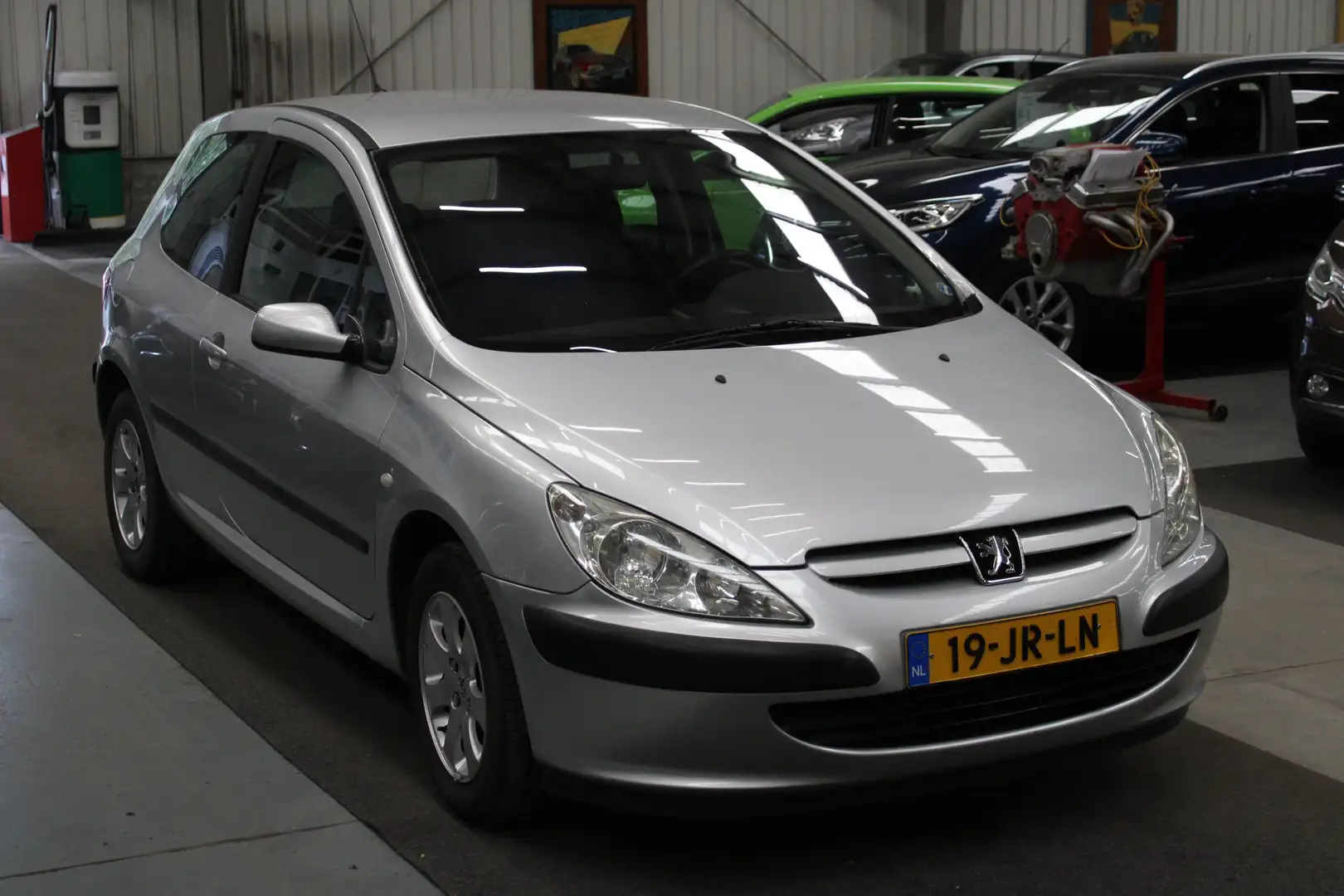 Peugeot 307 1.6-16V XS NAP, Airco, Isofix, Stuurbekrachtiging Grijs - 2