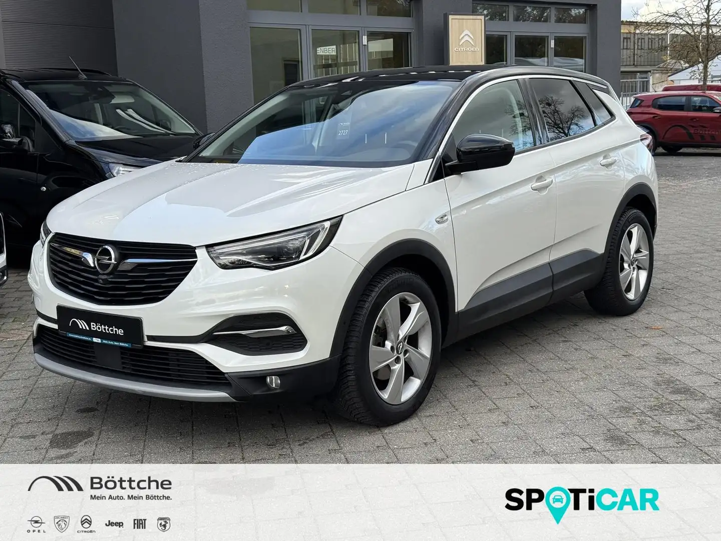 Opel Grandland Innov. 130PT EAT8 - MATRIX/PLA/KLIMAAUT/SITZH/360° Wit - 1