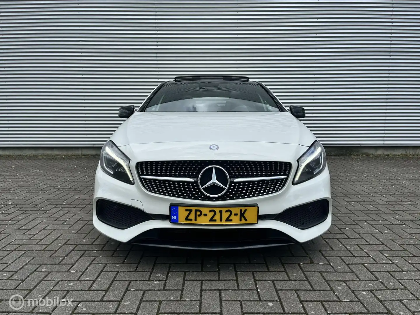 Mercedes-Benz A 250 AMG Sport 4MATIC Prestige | Pano | Automaat | White - 2