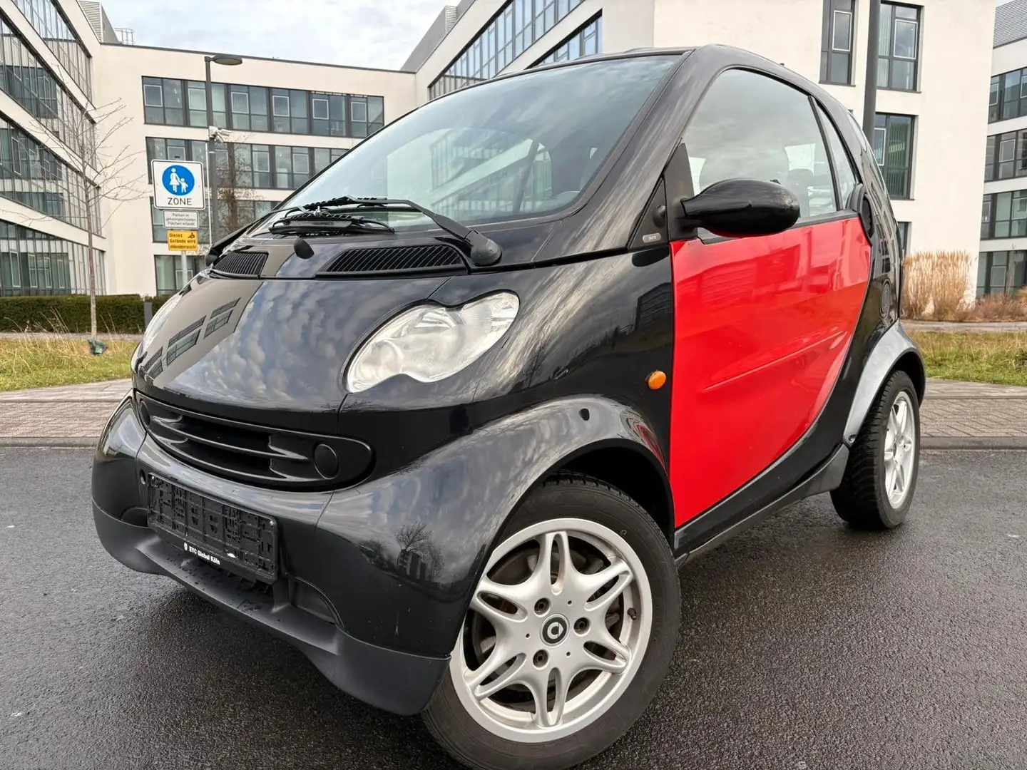 smart forTwo fortwo coupe Basis, ALU, El.-Fenster Schwarz - 1