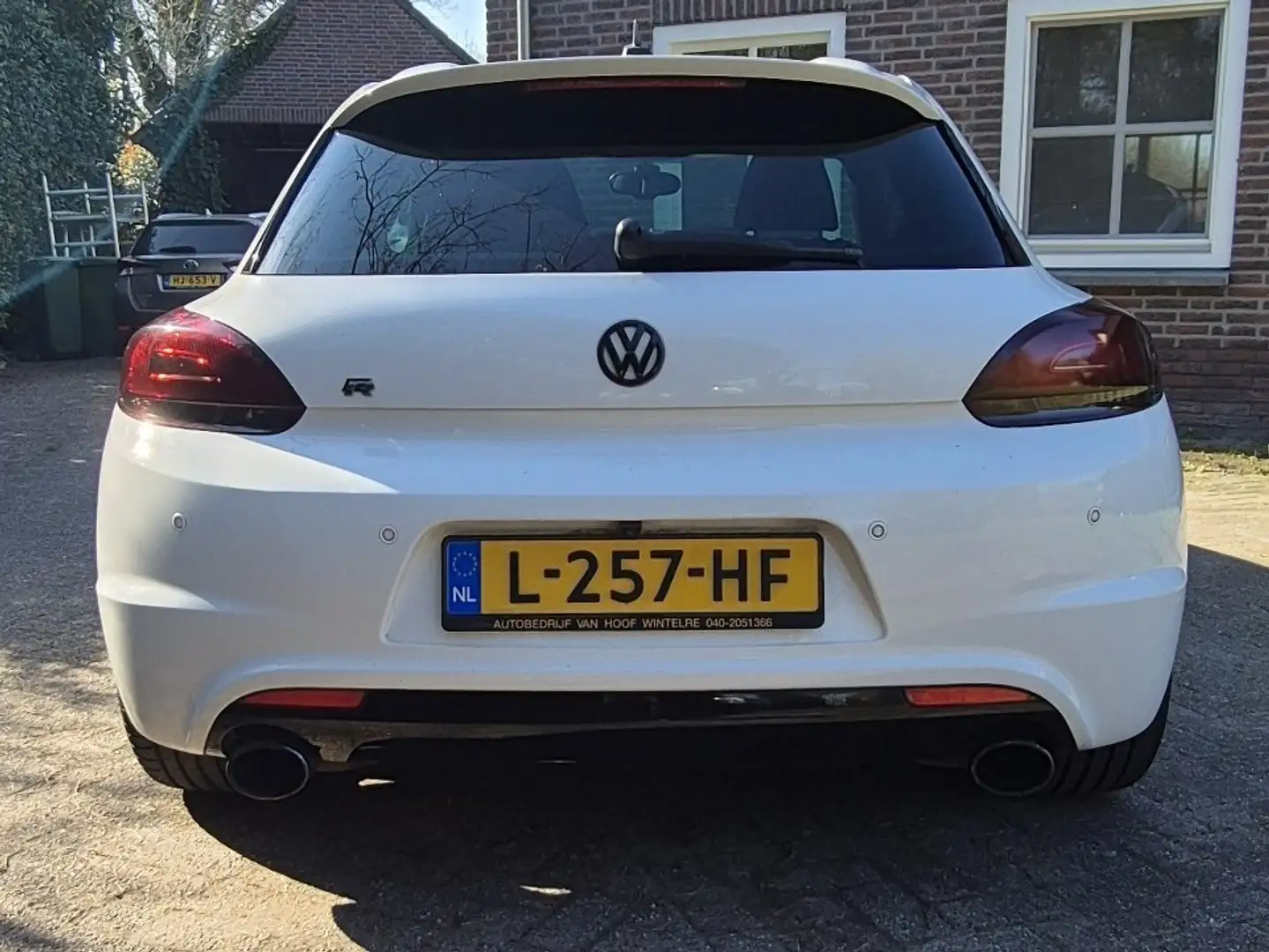 Volkswagen Scirocco 2.0 TSI R Wit - 2