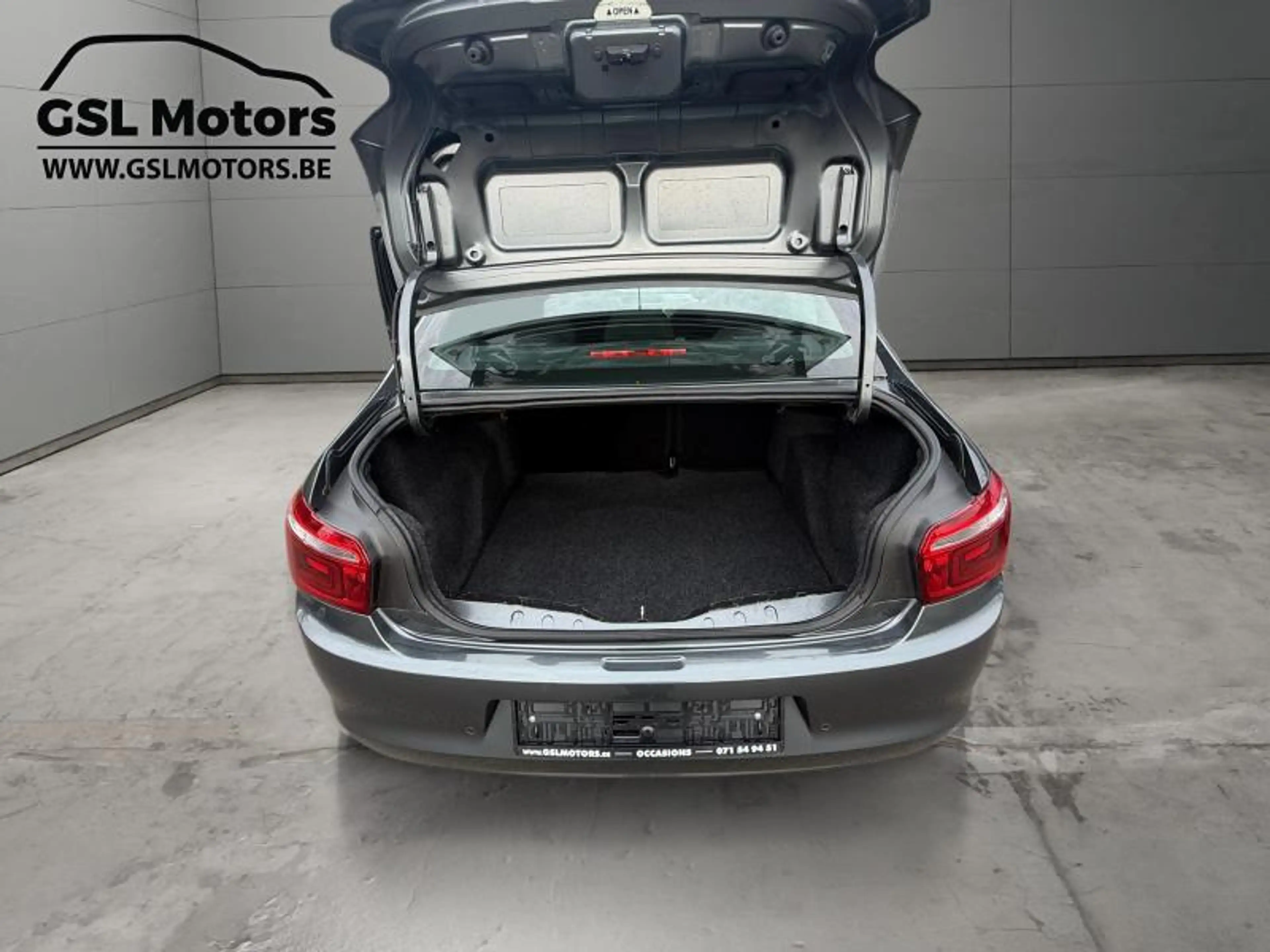 Citroen C-Elysée 1.200cc  82cv gris 02/18 84547km Airco Cruise Capt — photo 6