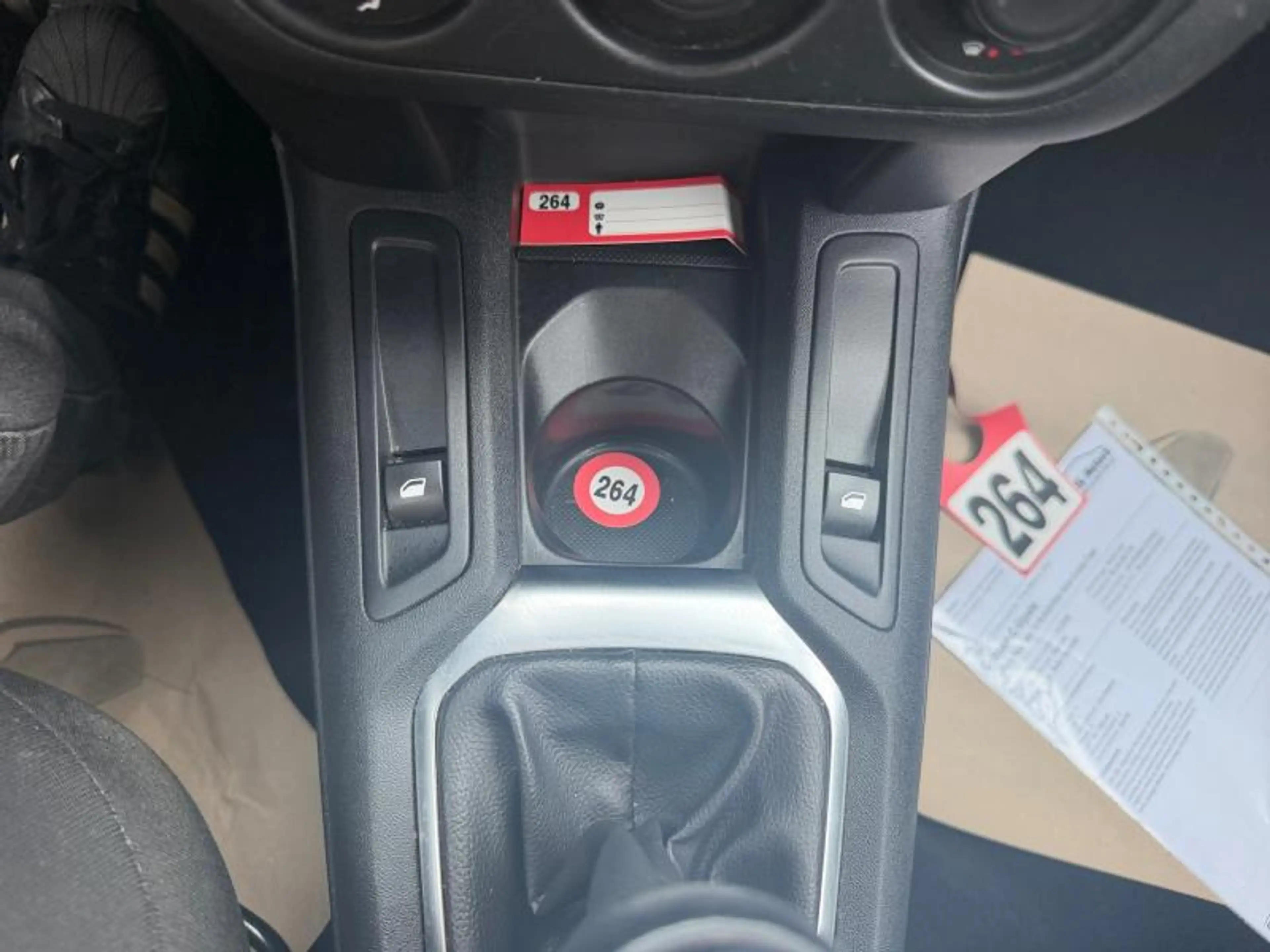 Citroen C-Elysée 1.200cc  82cv gris 02/18 84547km Airco Cruise Capt — photo 11
