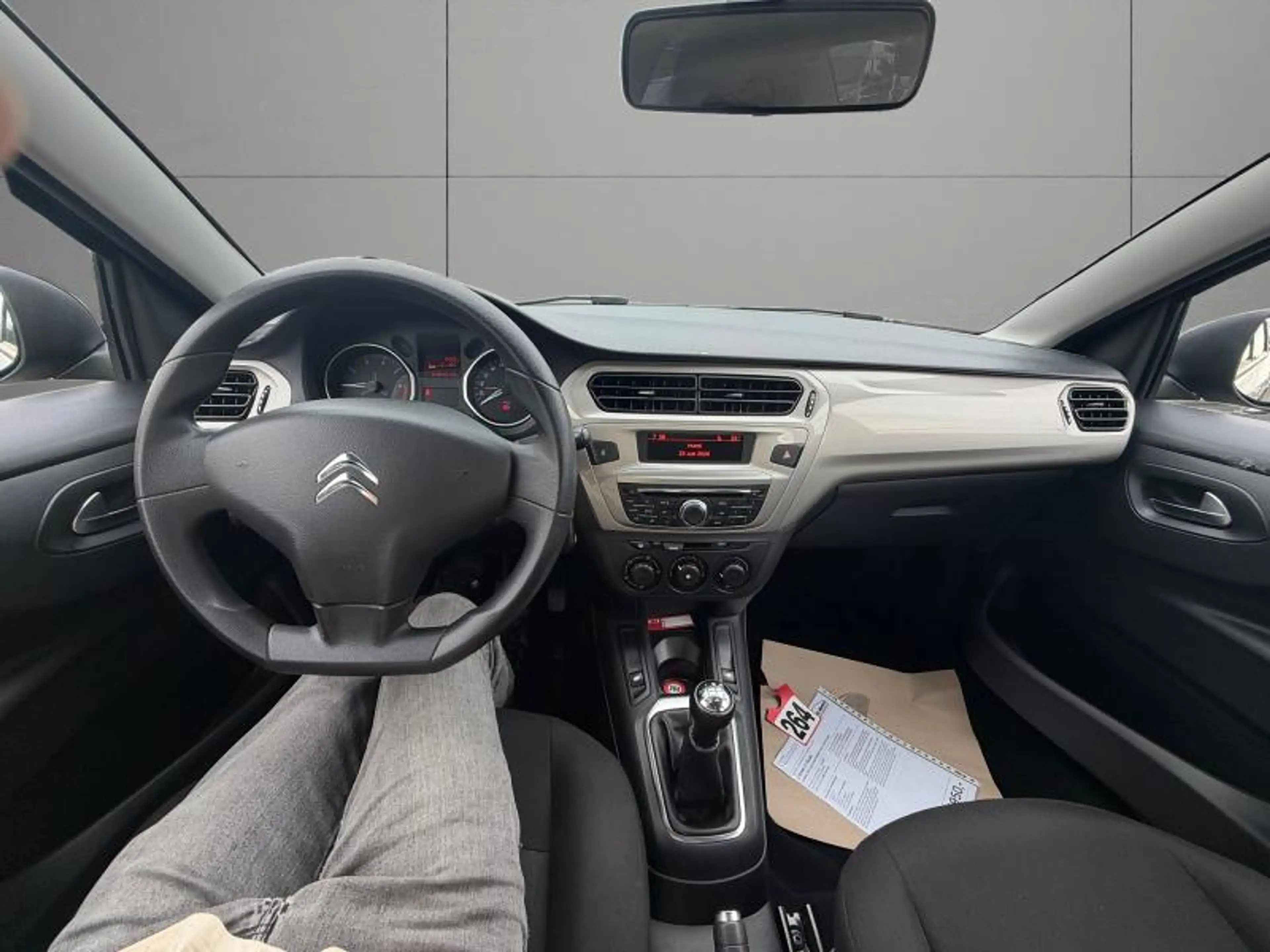 Citroen C-Elysée 1.200cc  82cv gris 02/18 84547km Airco Cruise Capt — photo 13