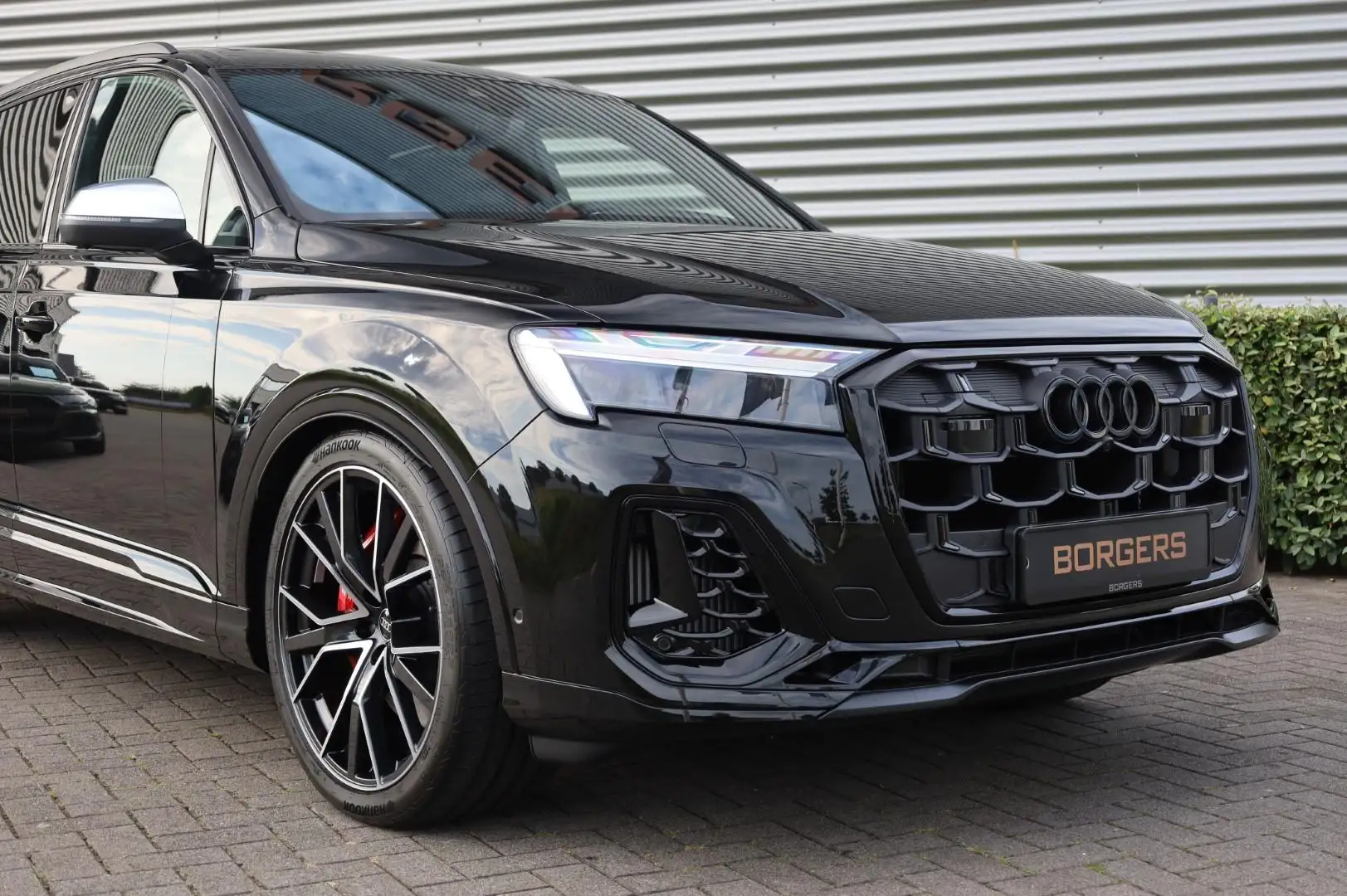 Audi SQ7 4Wsteering l Massage l Trekhaak l 5+2 l Volleder Zwart - 2