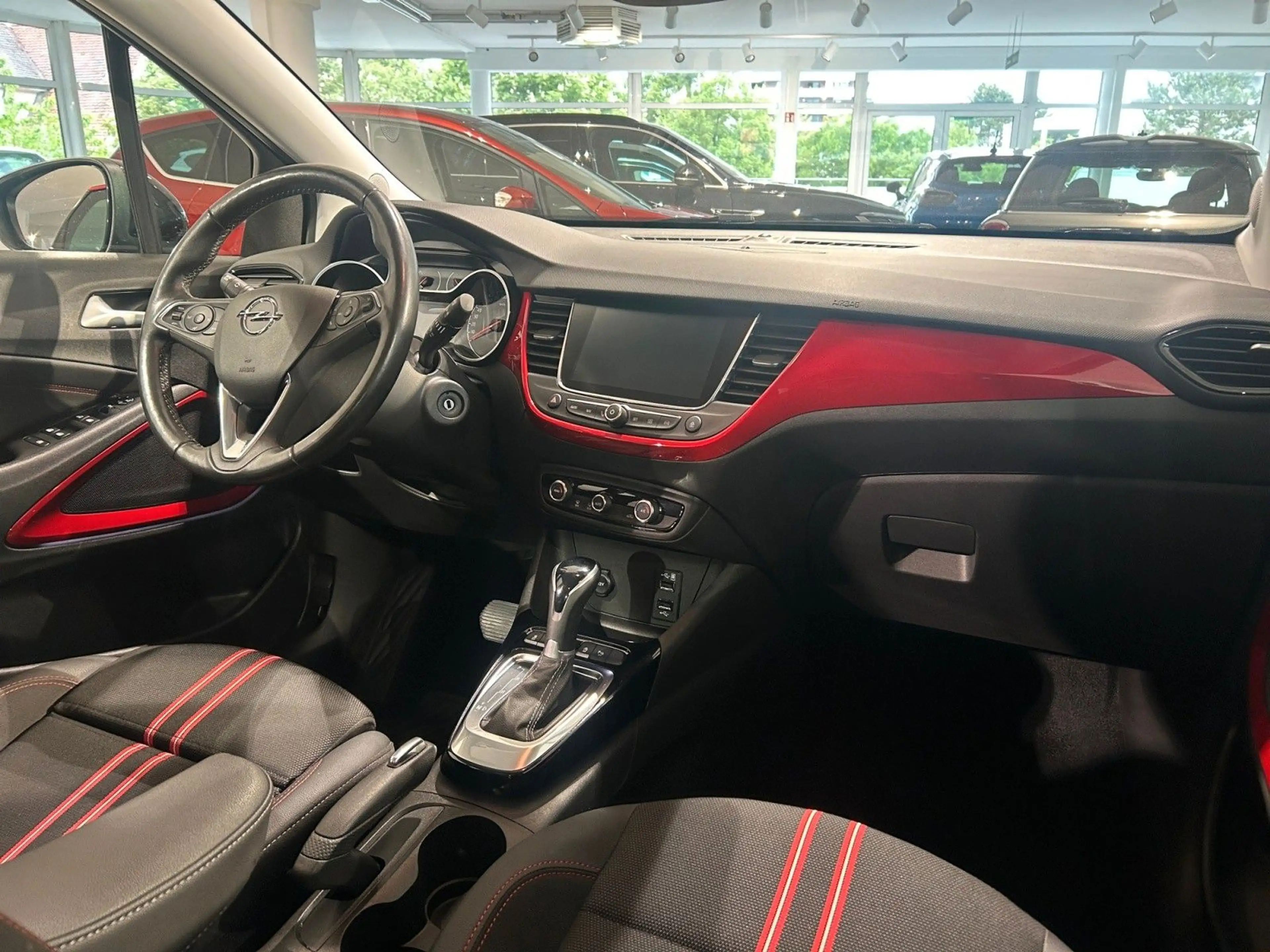 Opel Crossland X 1.2 GS-Line AUT. NAVI SHZ KAMERA — photo 12