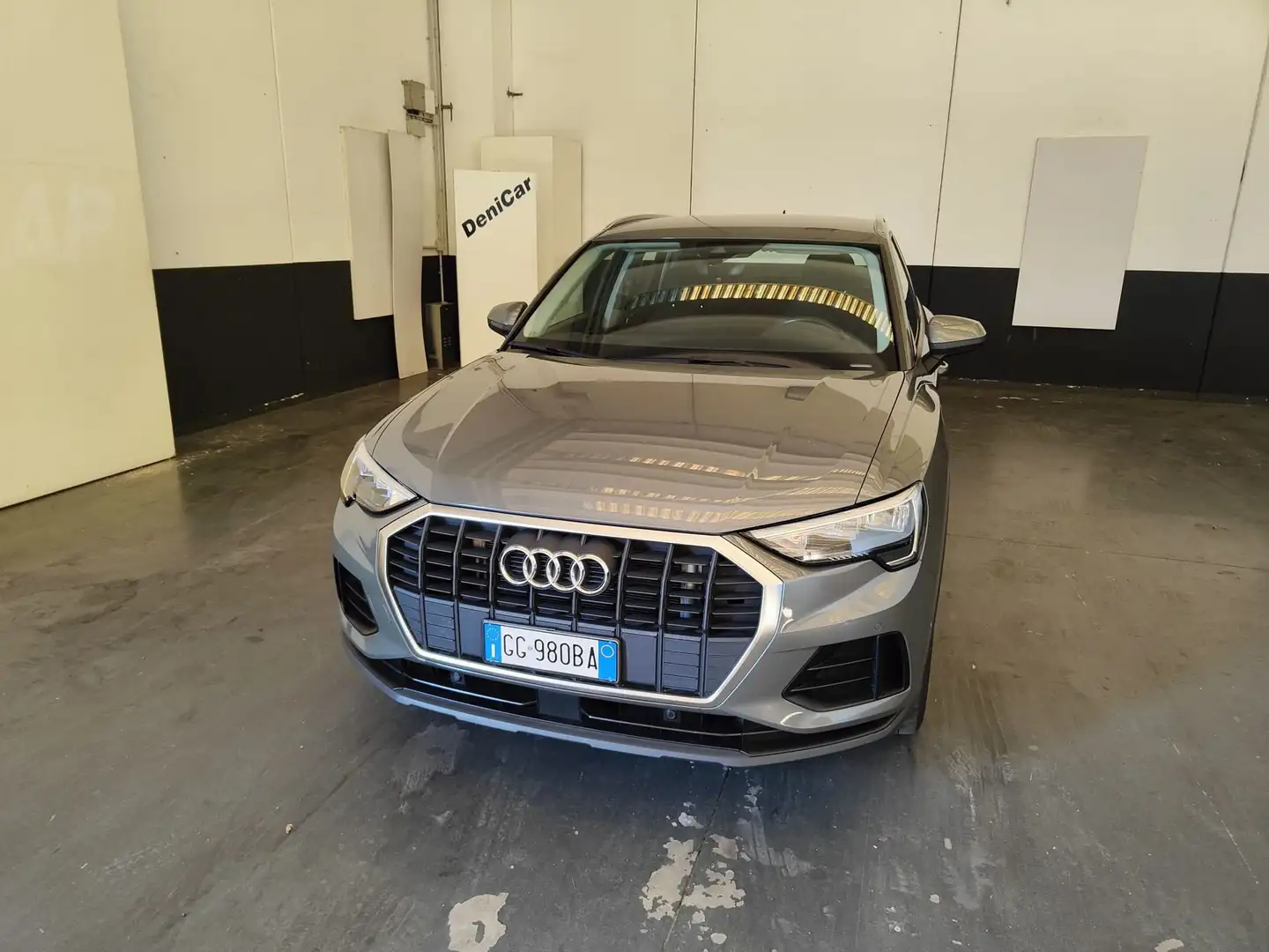 Audi Q3 Q3 SPB 45 TFSI e S tronic Business Plus Gris - 2