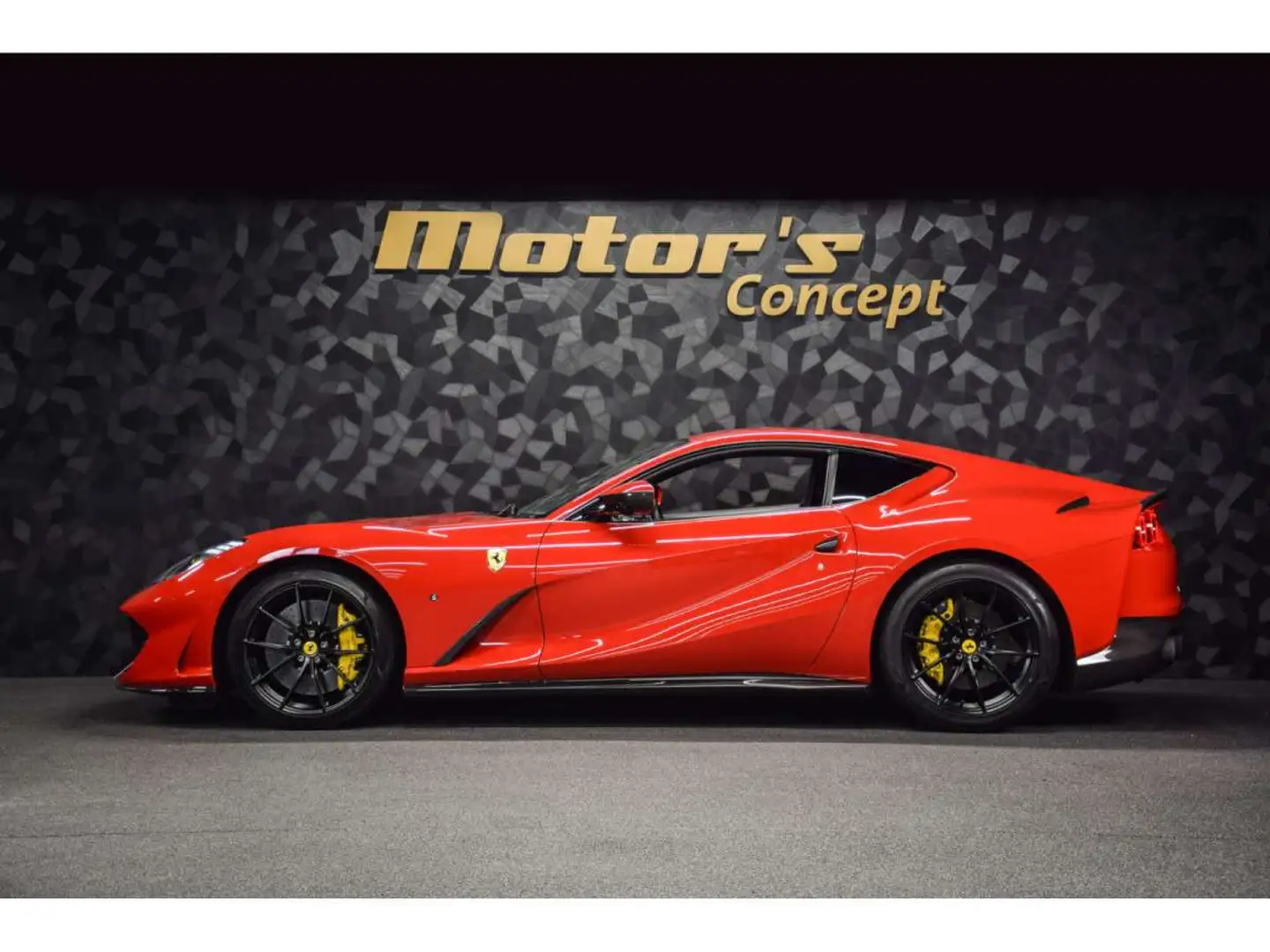 Ferrari 812 Superfast 6.5 V12 - ROSSO CORSA Rouge - 2