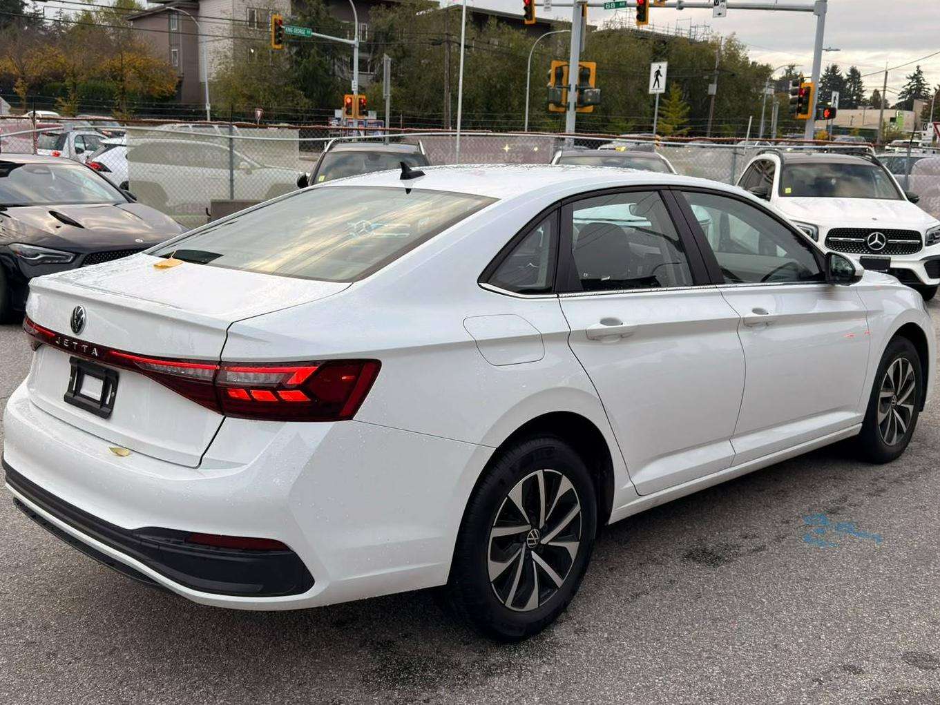 2025 Volkswagen Jetta Sedan — view 5