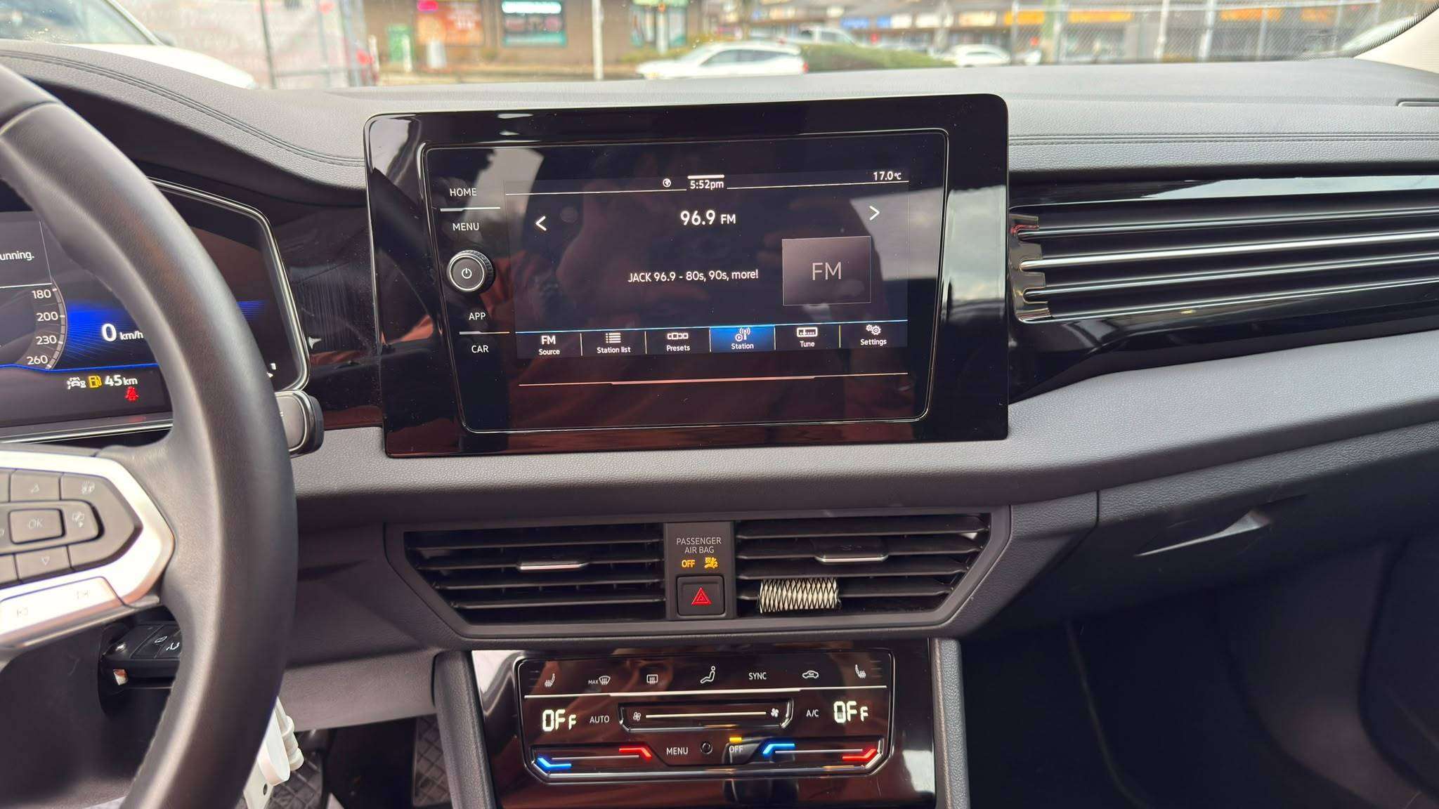 2025 Volkswagen Jetta Sedan — view 11