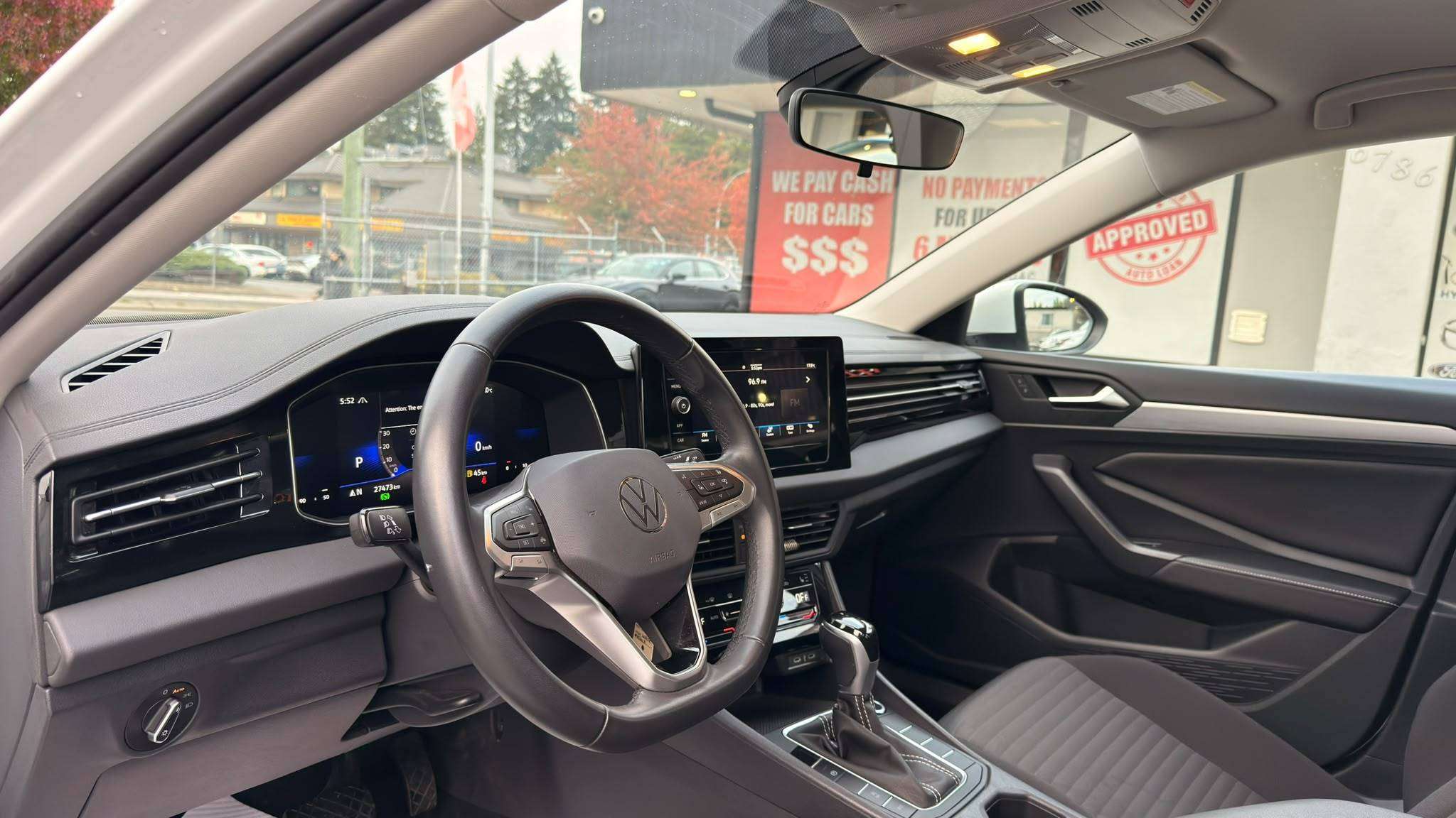 2025 Volkswagen Jetta Sedan — view 9