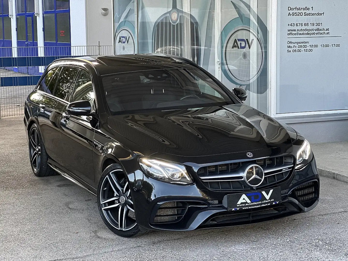 Mercedes-Benz E AMG E63 T 4MATIC+ Aut Schwarz - 2