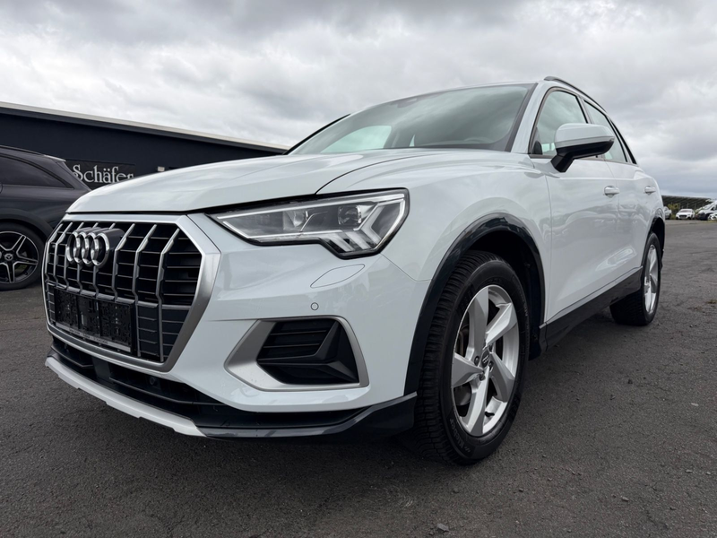 Audi Q3 40 TFSI quattro Standheizung Digital Kamera
