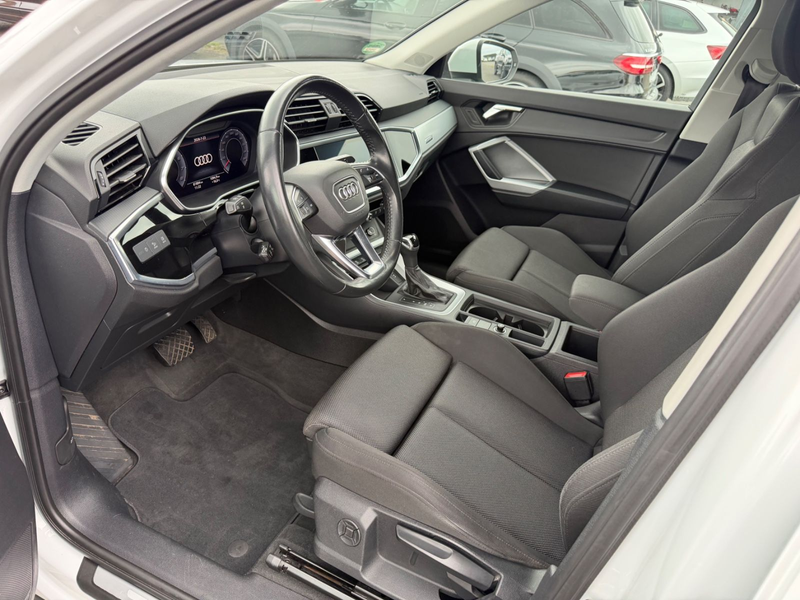 Audi Q3 40 TFSI quattro Standheizung Digital Kamera — photo 9