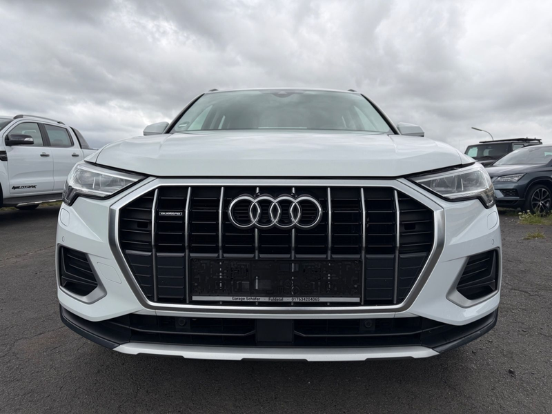 Audi Q3 40 TFSI quattro Standheizung Digital Kamera — photo 2
