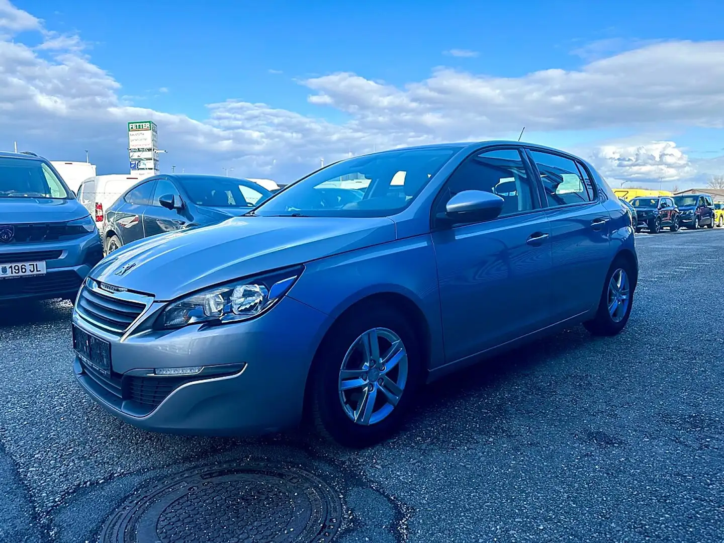 Peugeot 308 1,6 HDi 92 FAP Active Grau - 1