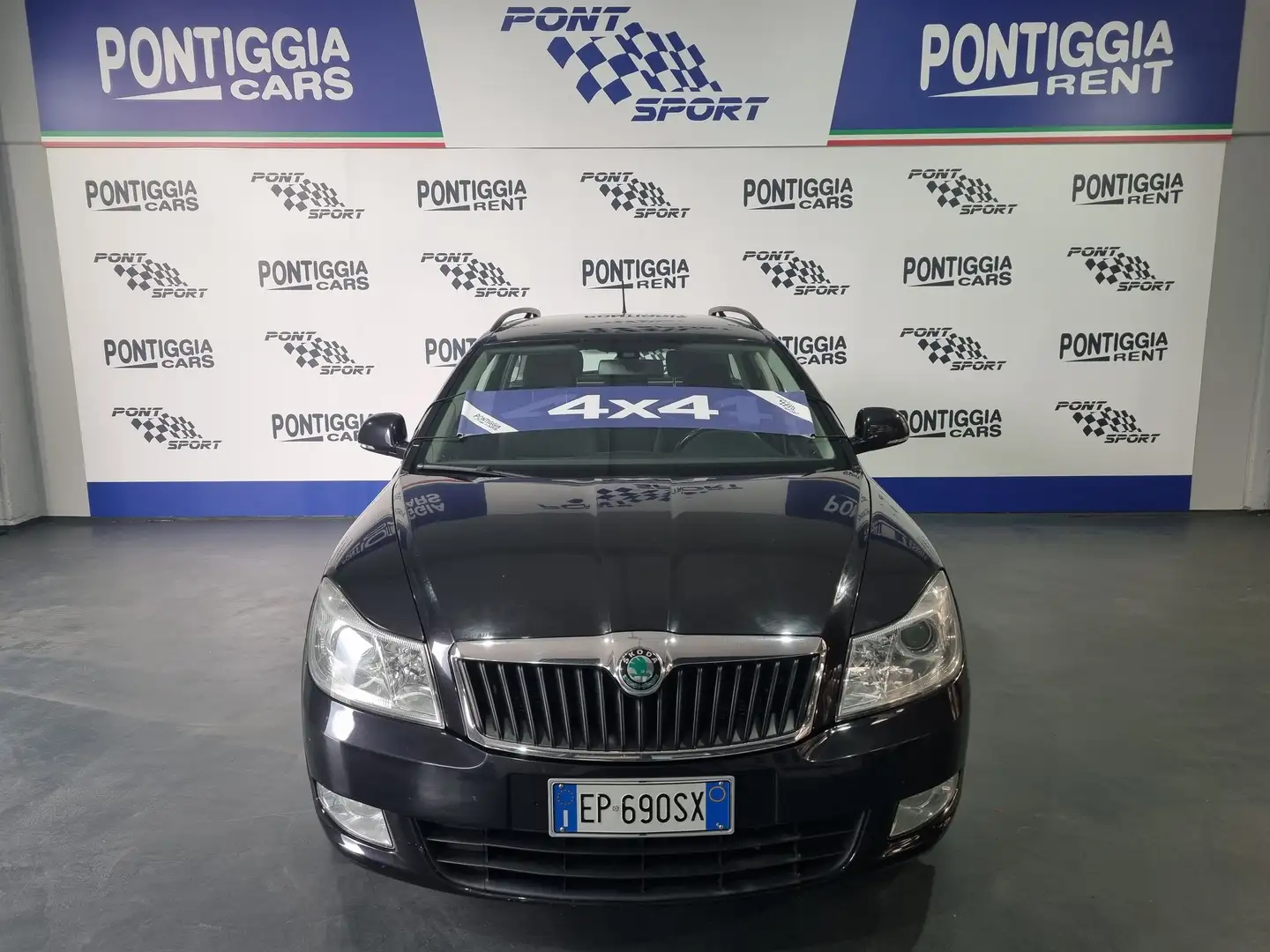 Skoda Octavia STATION WAGON 1.6 TDI CR AMBITION 4X4 OTTIME COND. Noir - 2