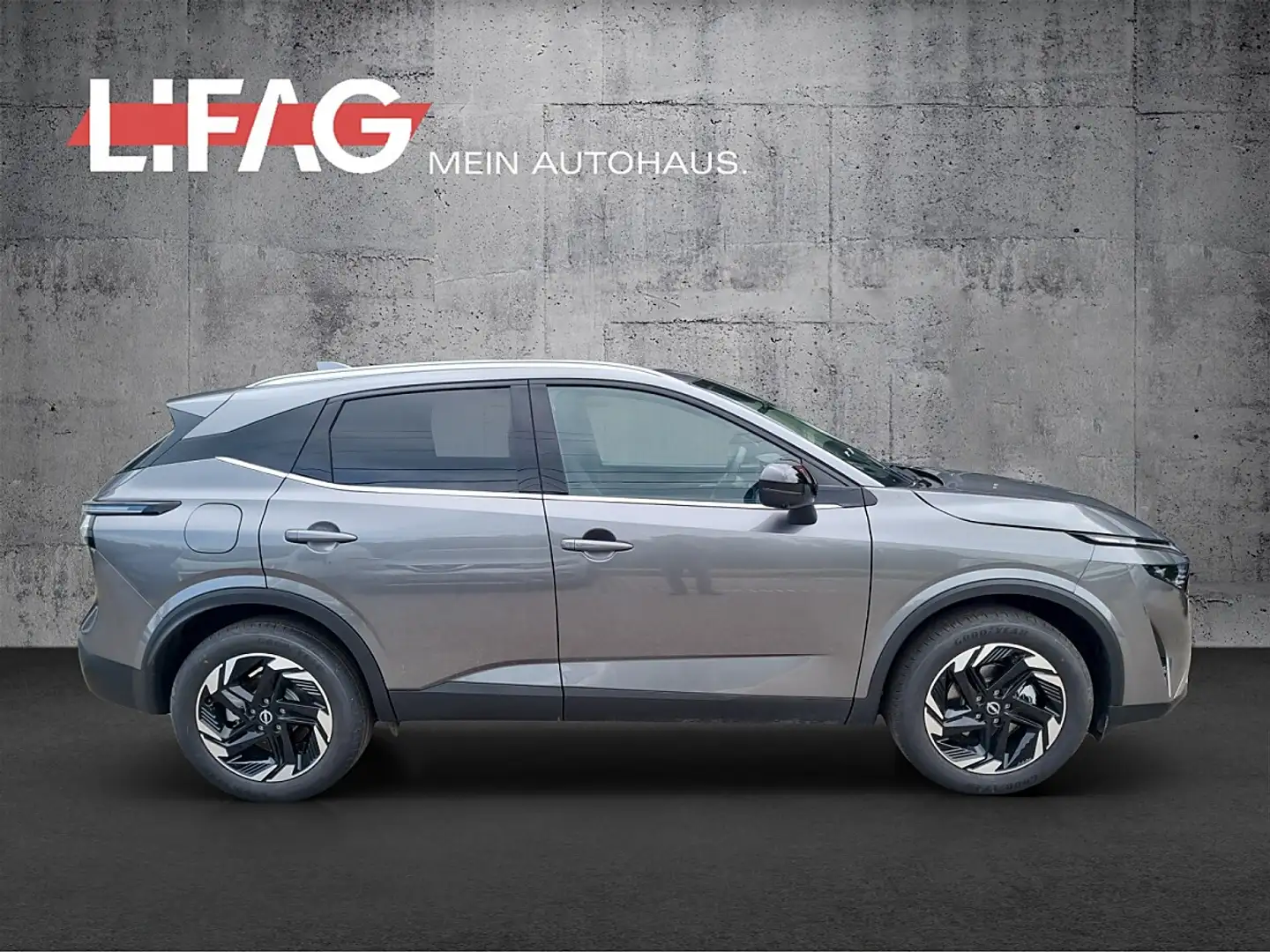 Nissan Qashqai 1,3 DIG-T MHEV N-Connecta+ *ab € 28.990,-* Grau - 2