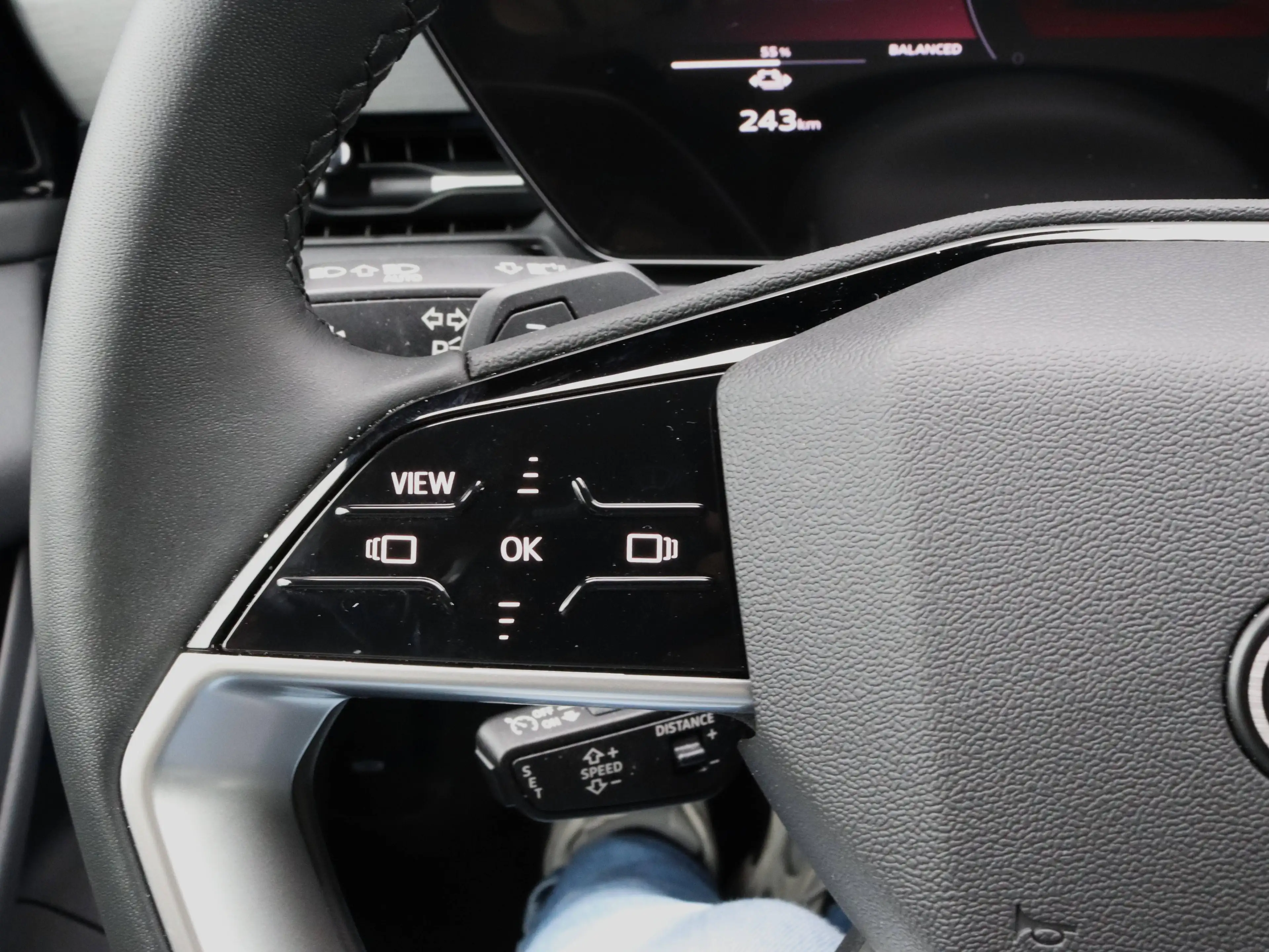 Audi A6 e-tron edition 83 kWh I 20 inch I Trekhaak I Garantie tot 08-2030 I Passenger display — photo 23