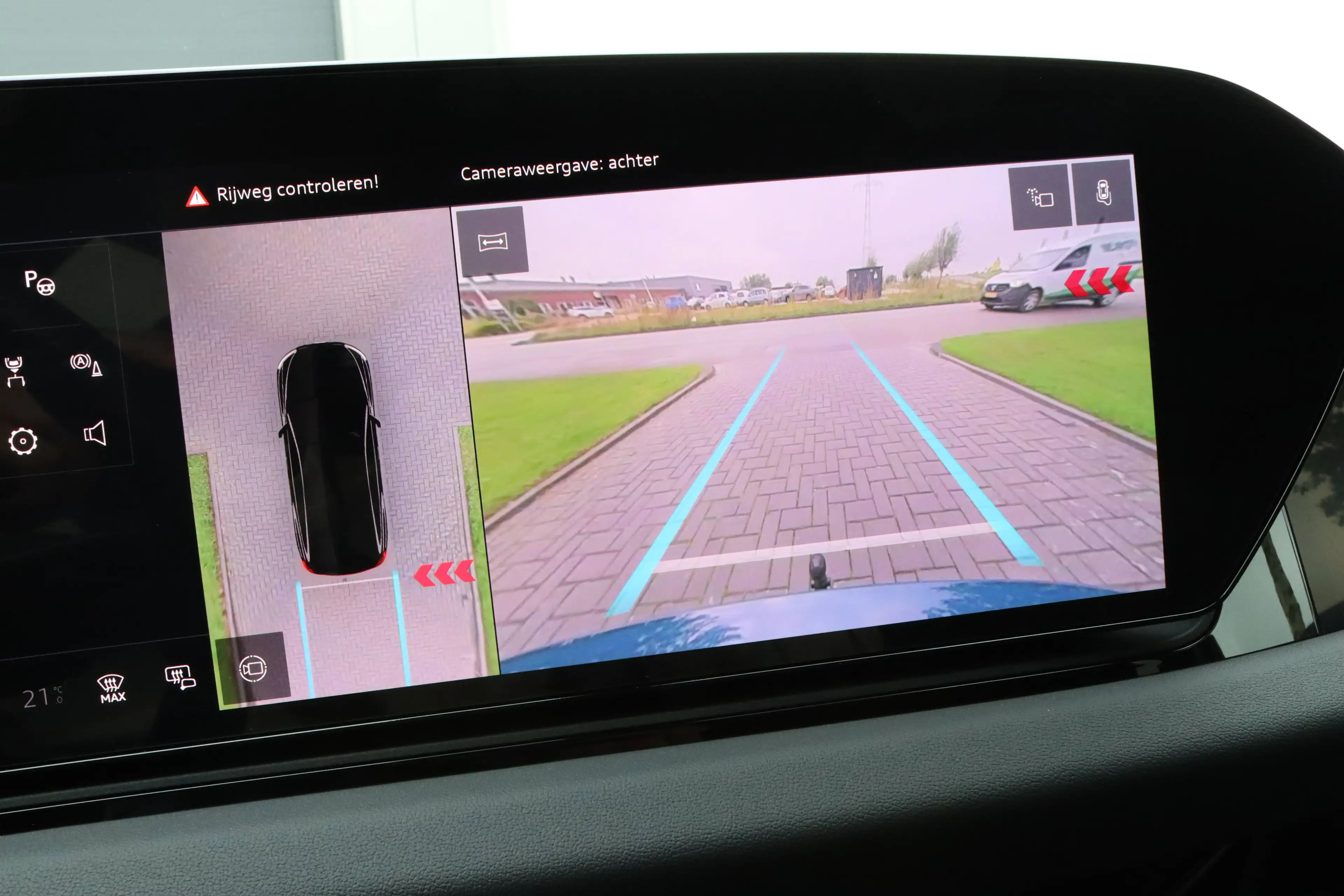 Audi A6 e-tron edition 83 kWh I 20 inch I Trekhaak I Garantie tot 08-2030 I Passenger display — photo 21