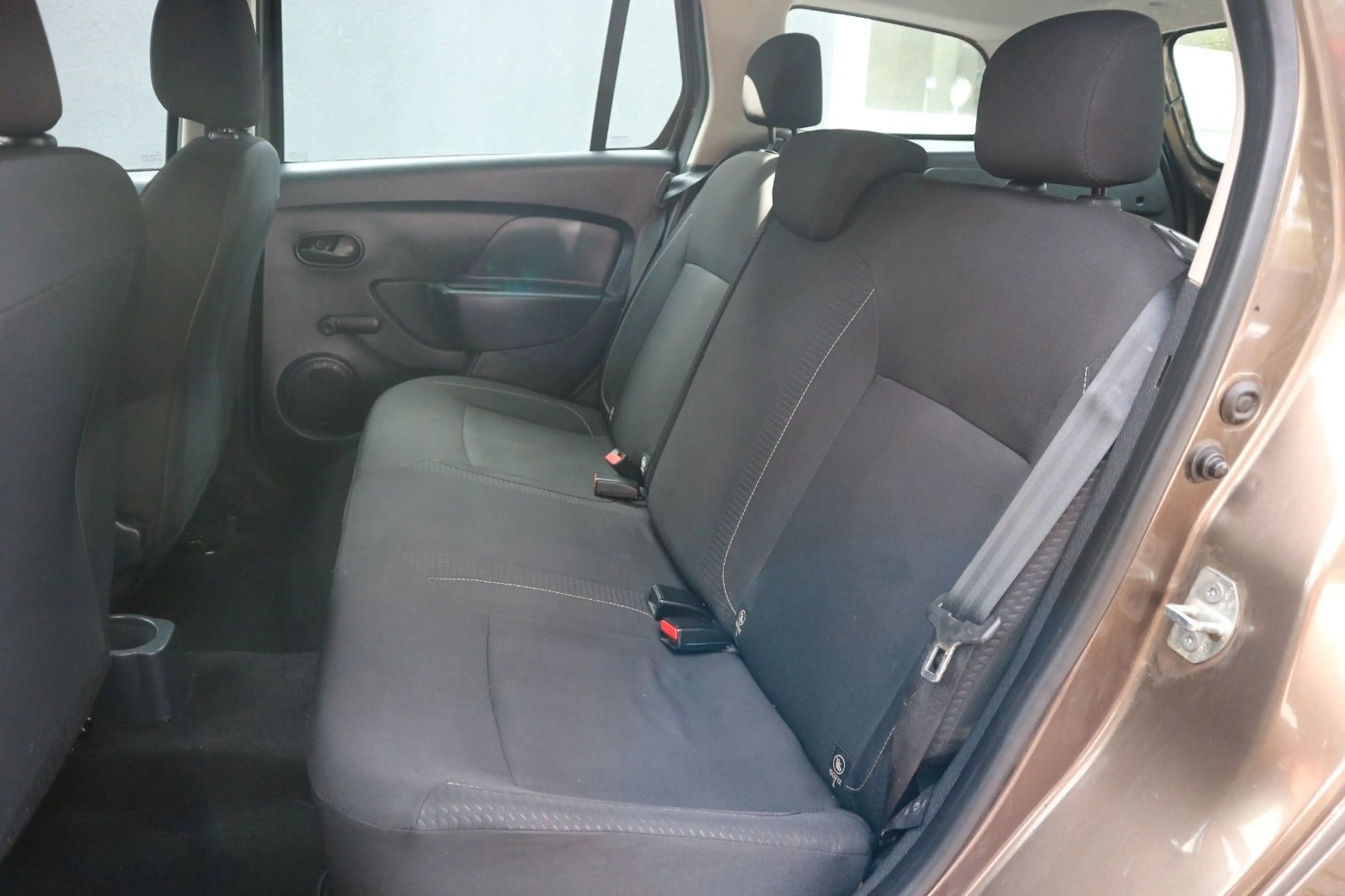 Dacia Logan MCV II Kombi Essential *1.HD|KLIMA|LED|BT* — photo 11