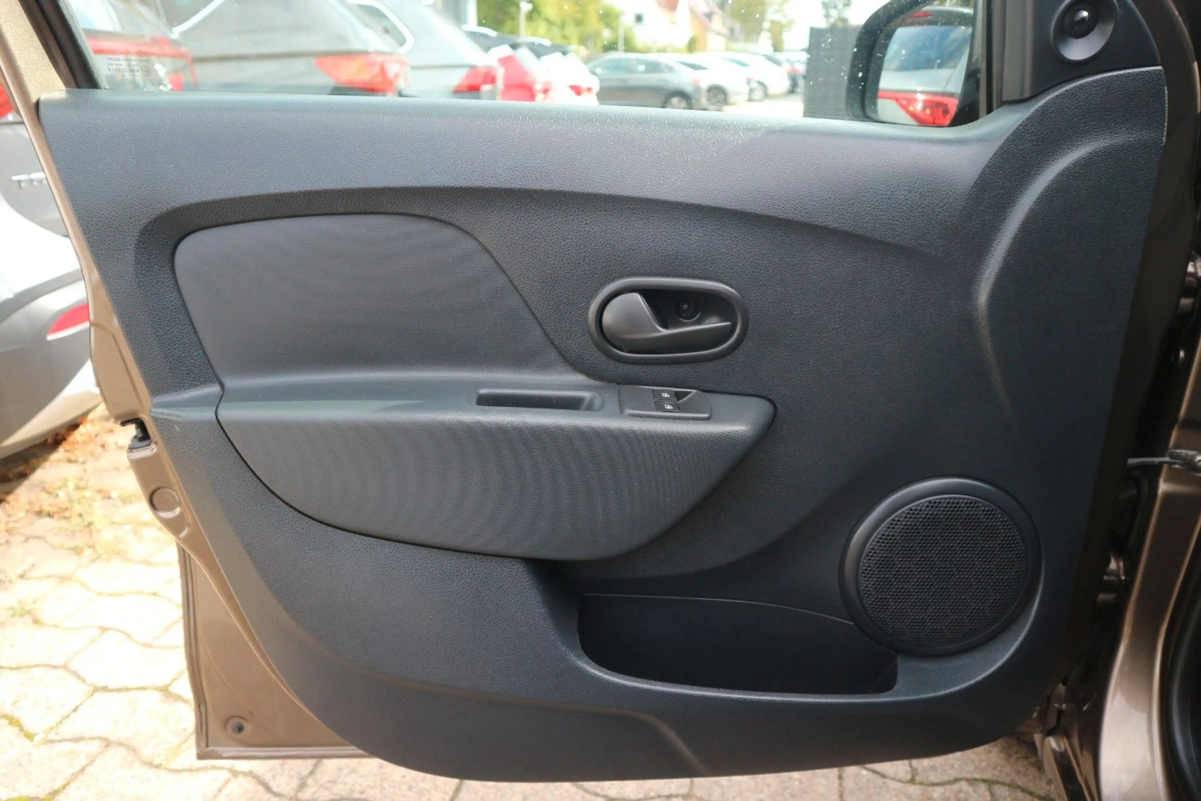 Dacia Logan MCV II Kombi Essential *1.HD|KLIMA|LED|BT* — photo 10