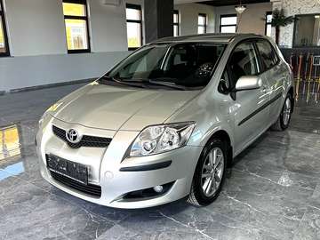 1,4 VVT-i Blue*Wenig-KM*Pickerl-NEU*