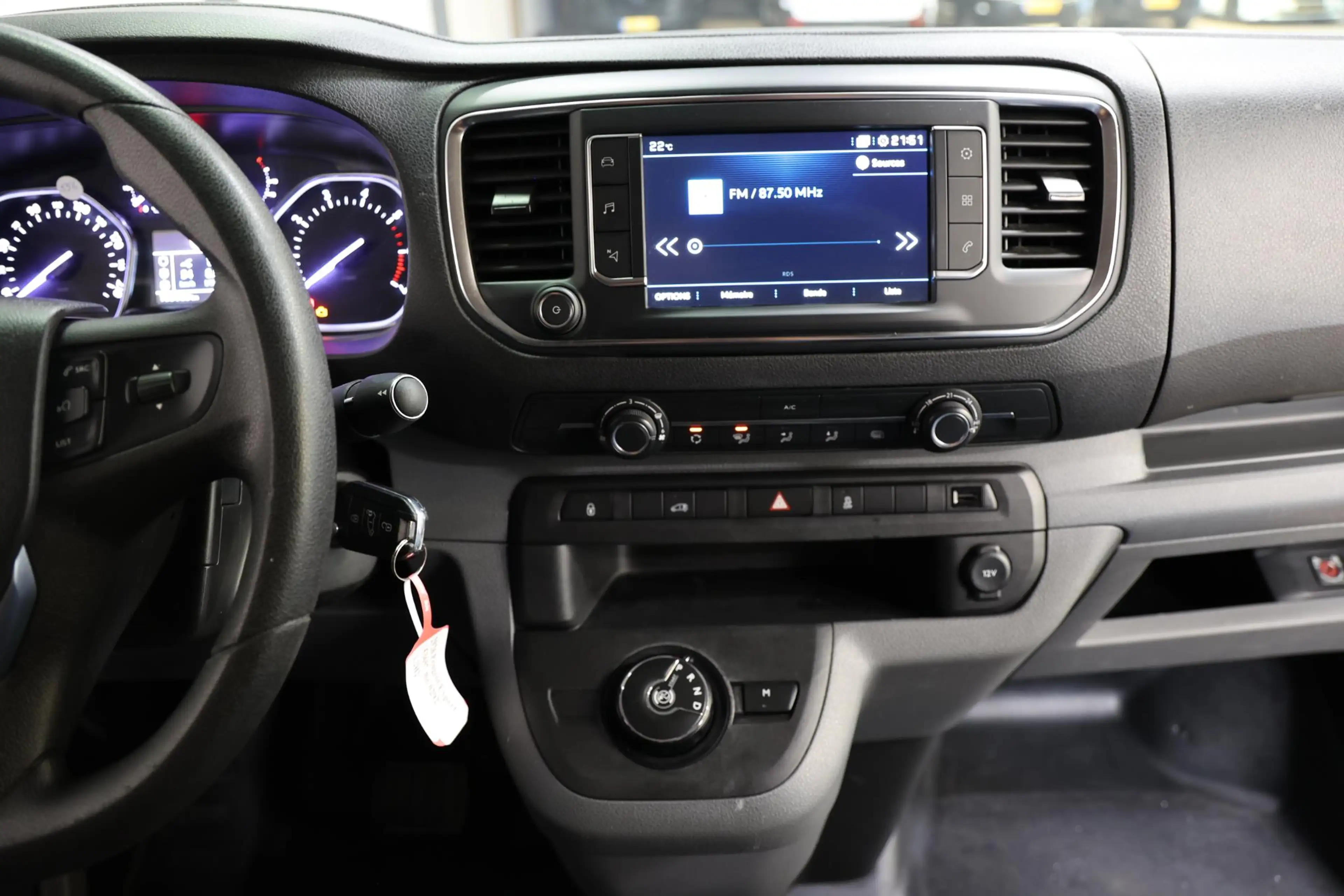 Peugeot Expert 2.0 180PK AUTOMAAT L3H1 LANG — photo 7