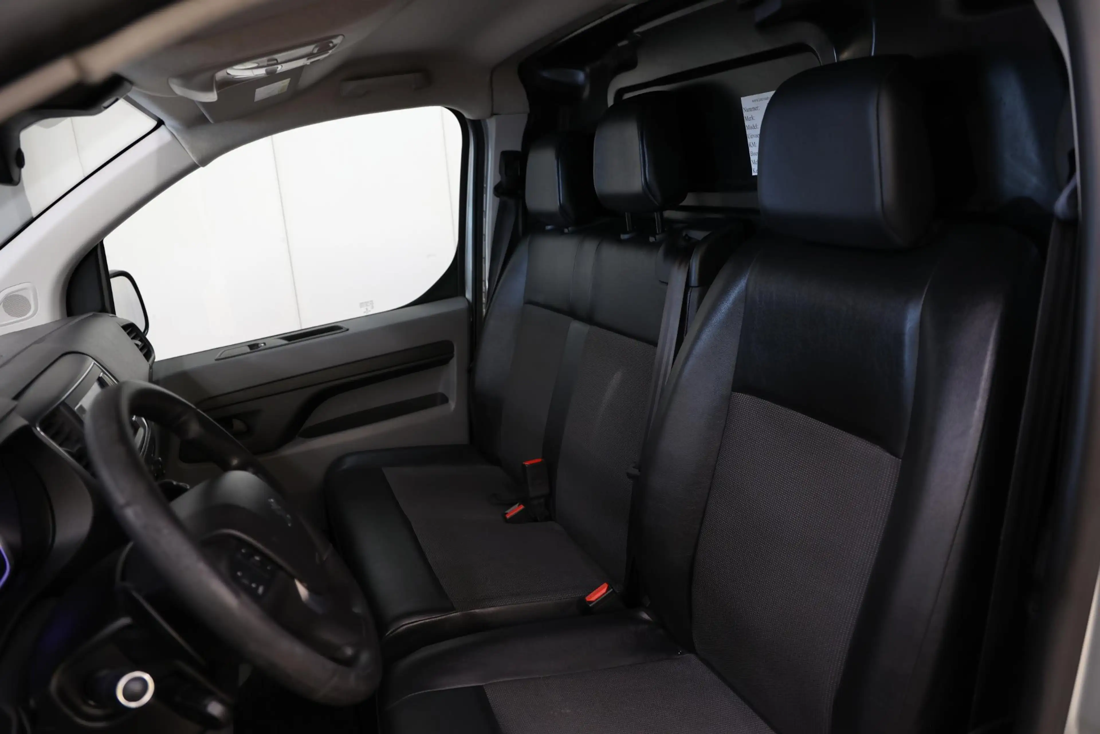 Peugeot Expert 2.0 180PK AUTOMAAT L3H1 LANG — photo 13