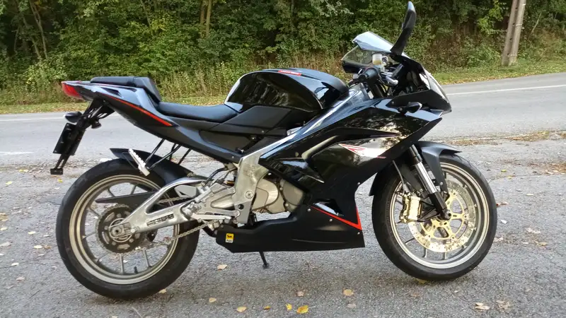 Aprilia RS 125 - foto 2