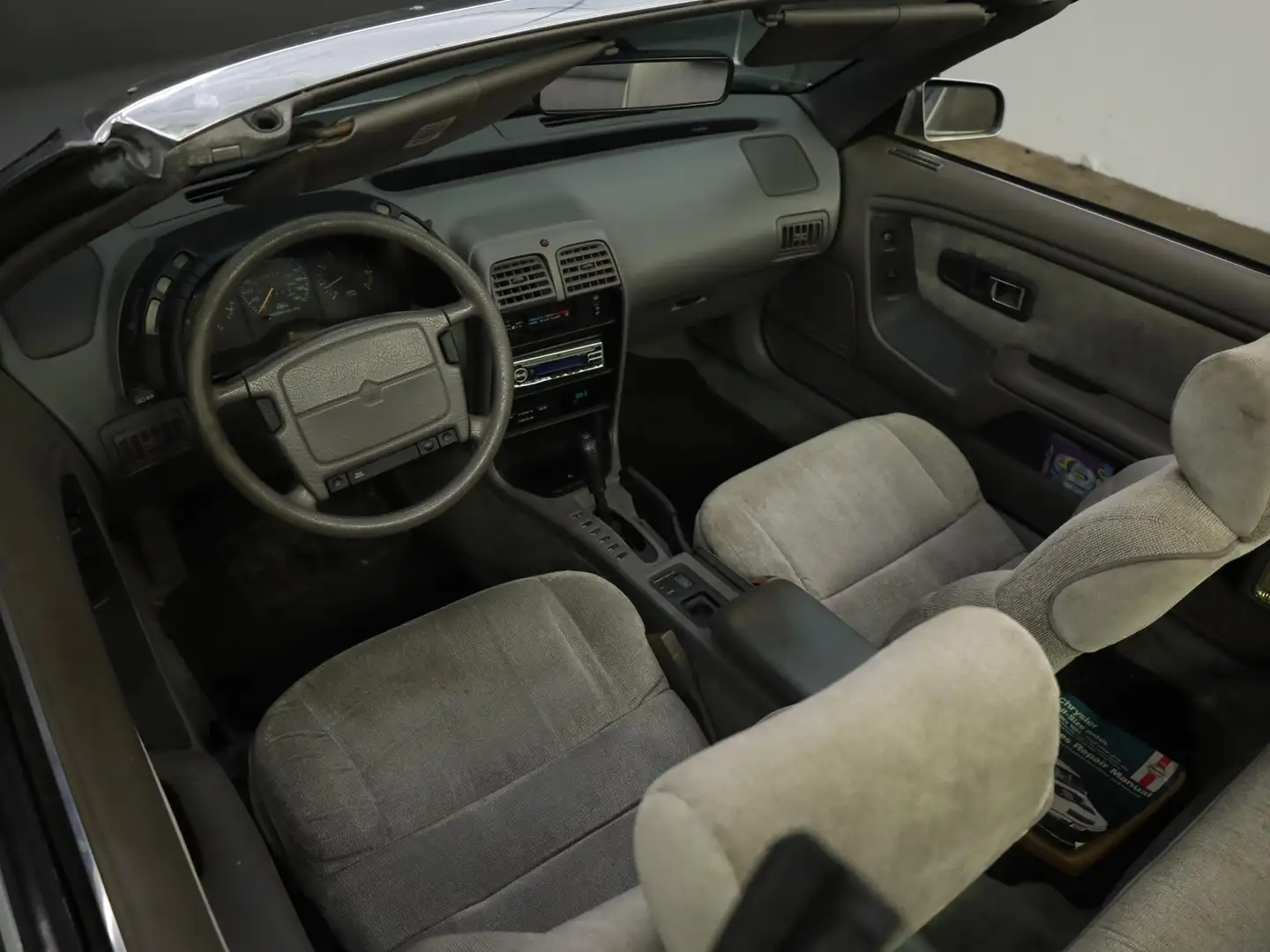 Chrysler Le Baron LeBaron 3.0I V6 CONVERTIBLE Nieuwe APK Grau - 2