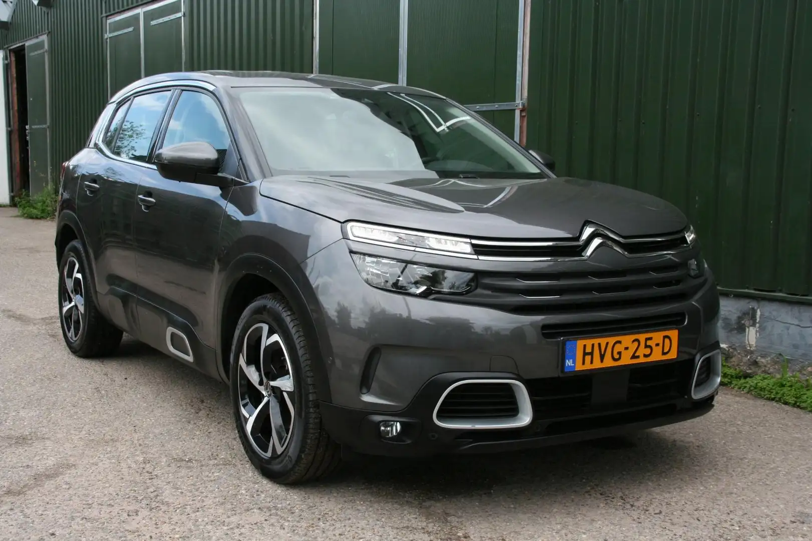 Citroen C5 Aircross 1.2 PureTech 130pk Feel, AIRCO, NAVIAGTIE, CARPLAY Grijs - 2