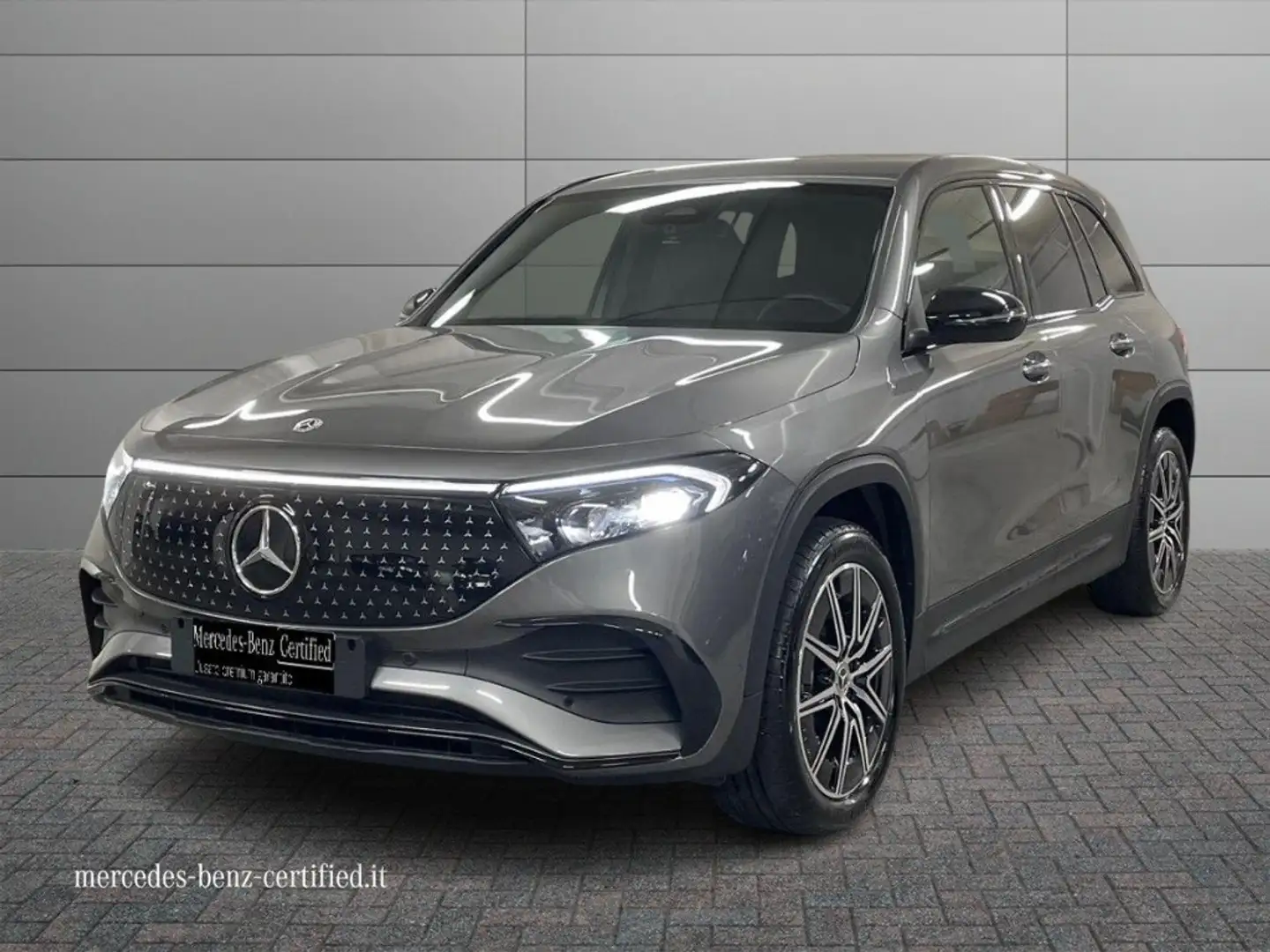 Mercedes-Benz EQB 250 - EQB 250+ AMG Line Advanced Plus Grau - 1