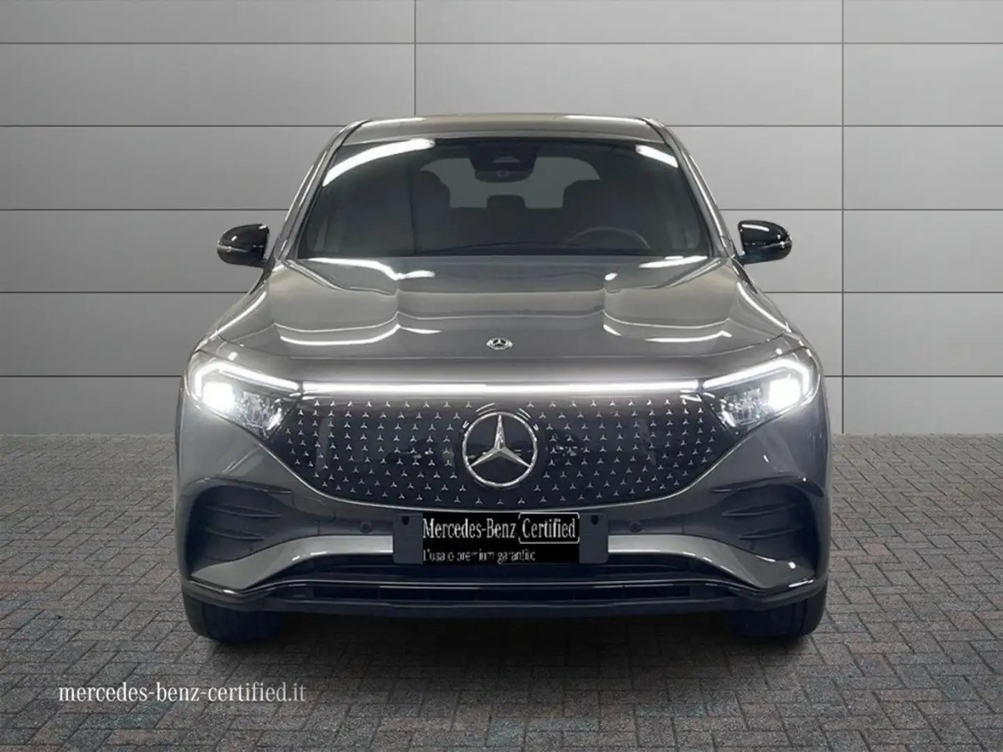 Mercedes-Benz EQB 250 - EQB 250+ AMG Line Advanced Plus Grau - 2