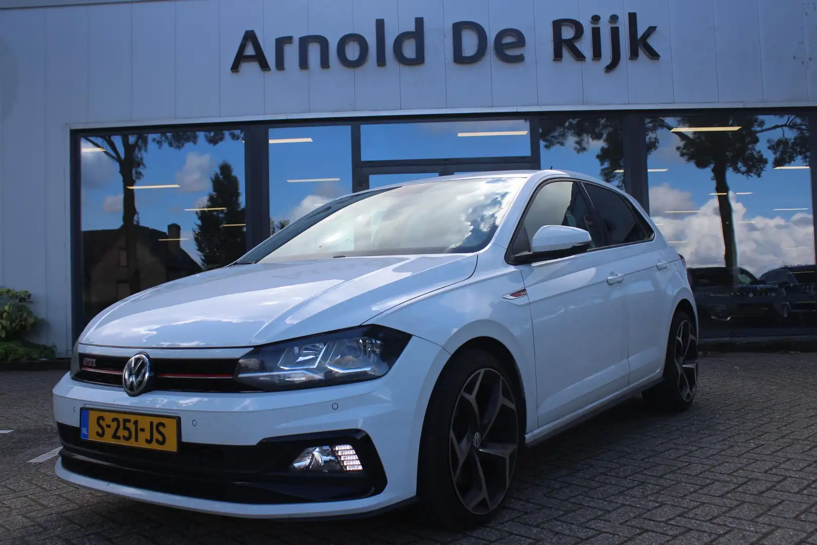 Volkswagen Polo GTI 2.0 TSI DSG Wit - 1