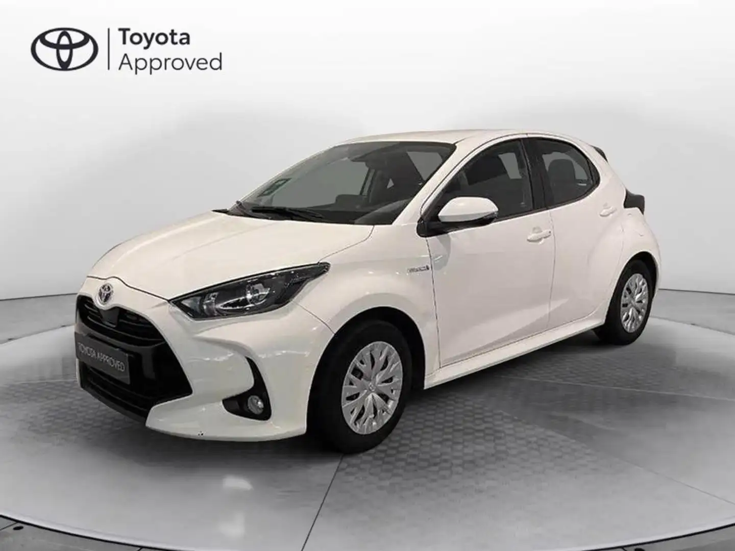 Toyota Yaris 1.5 hybrid Active Bianco - 1