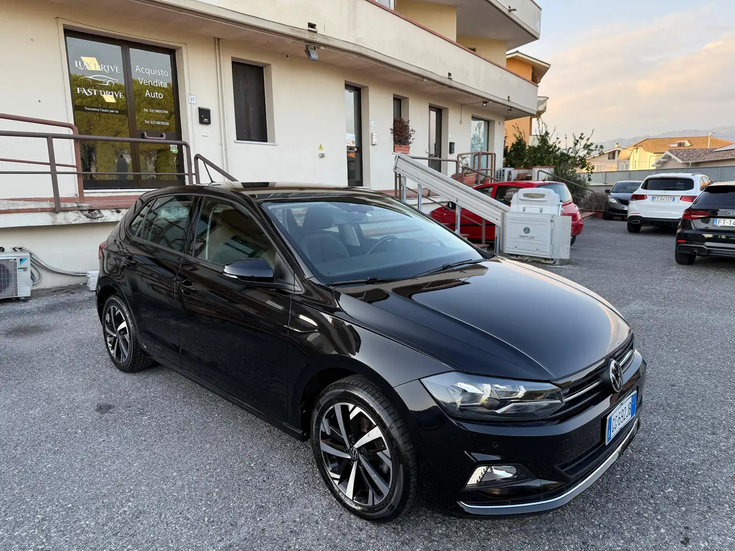 Volkswagen Polo Polo VI 2017 5p 1.0 tsi Highline 110cv Nero - 1