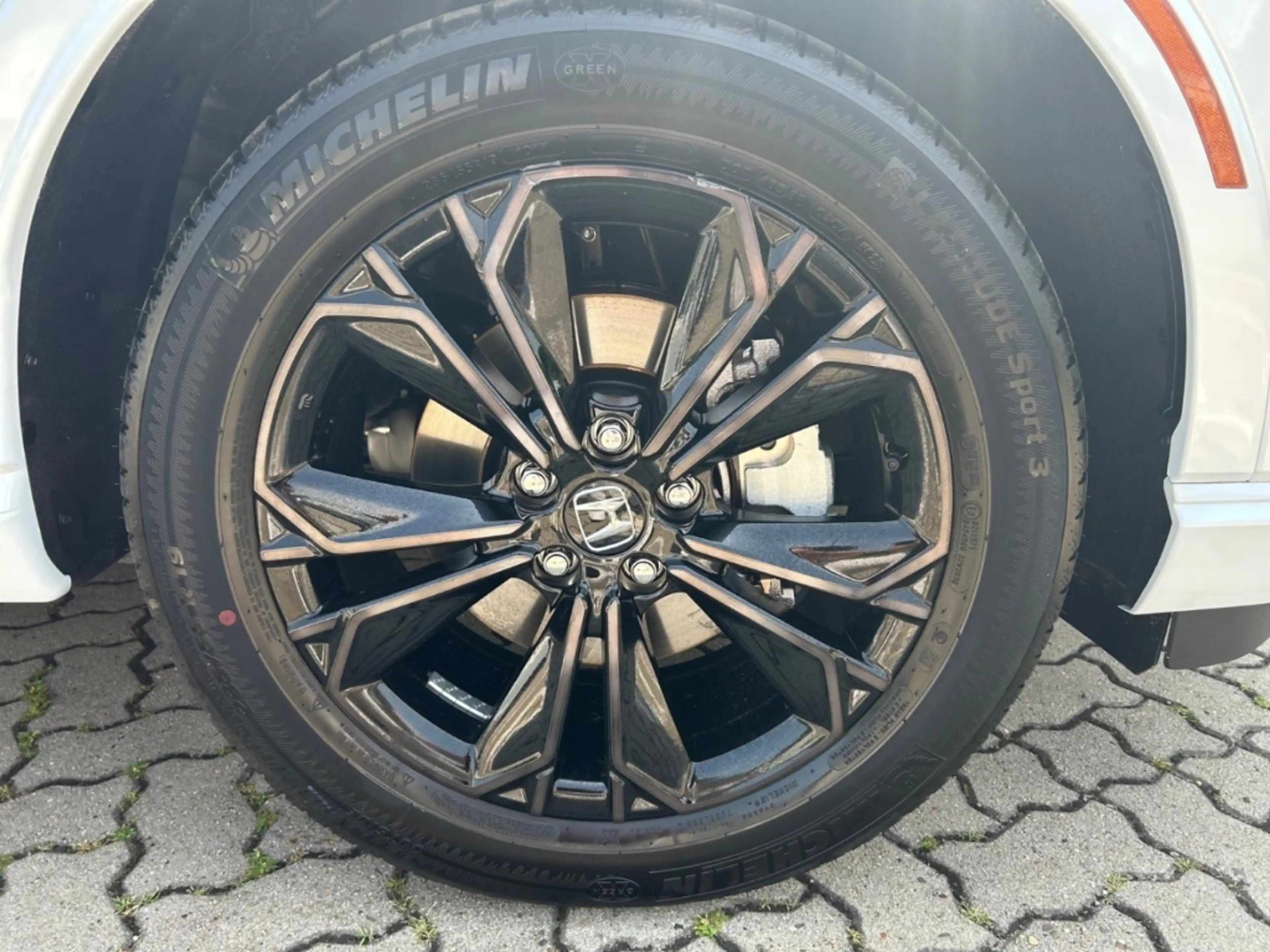 Honda CR-V 2WD Plug-in-Hybrid 2.0 e PHEV Advance Tech Park-As — photo 2