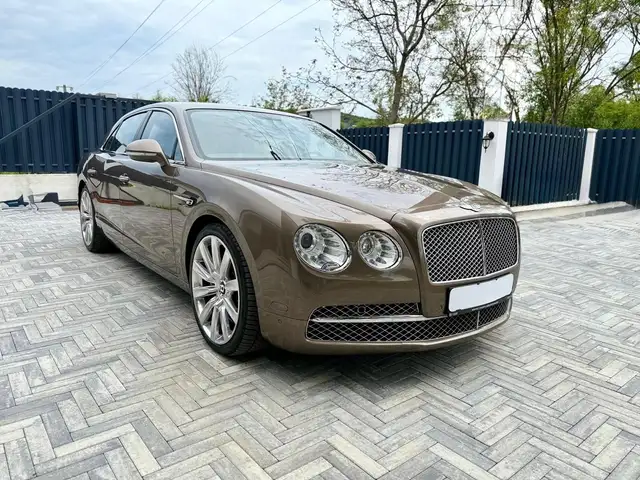 Bentley Flying Spur 6.0 W12 Autom.