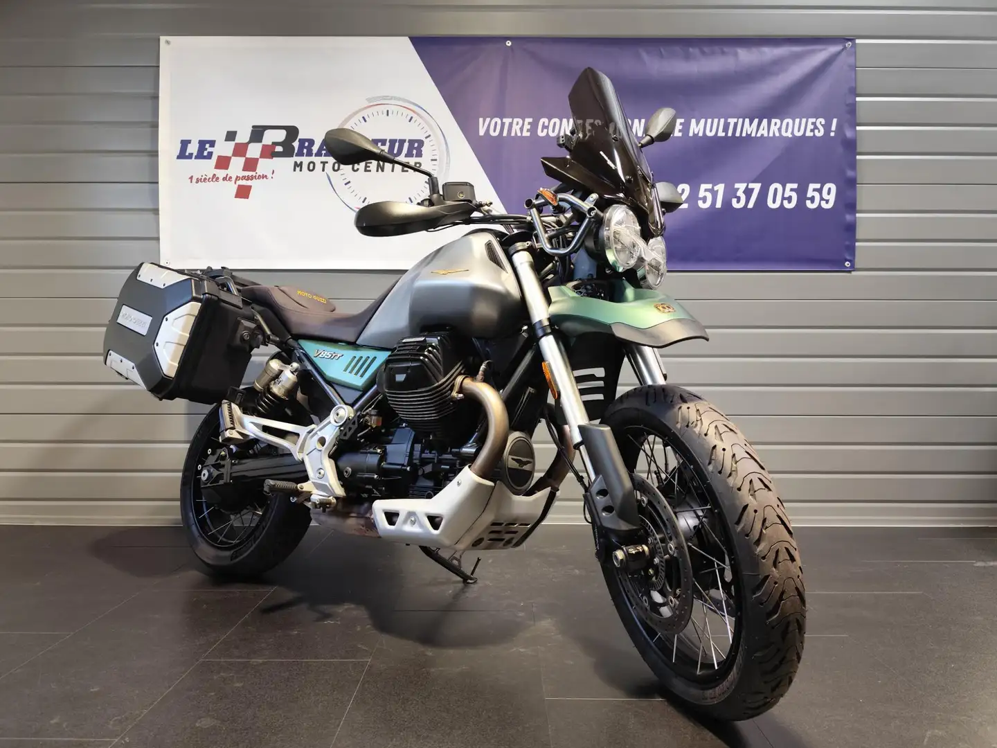 Moto Guzzi V 85 TT - 2