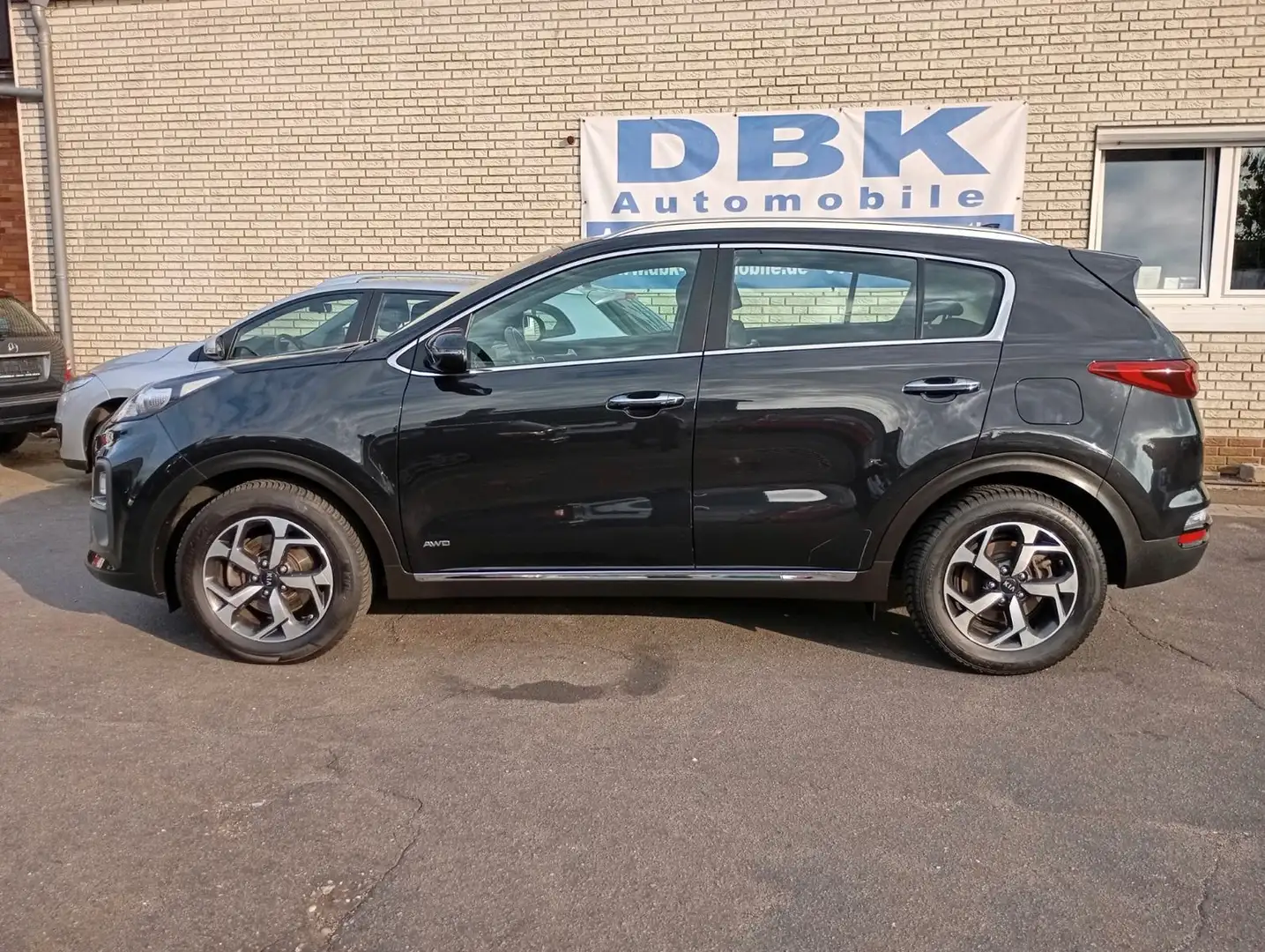 Kia Sportage Vision 4WD 1.HD Scheckh. Automatik Navi Schwarz - 2