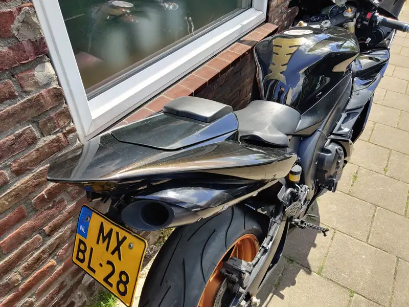 Yamaha YZF-R1 - foto 5