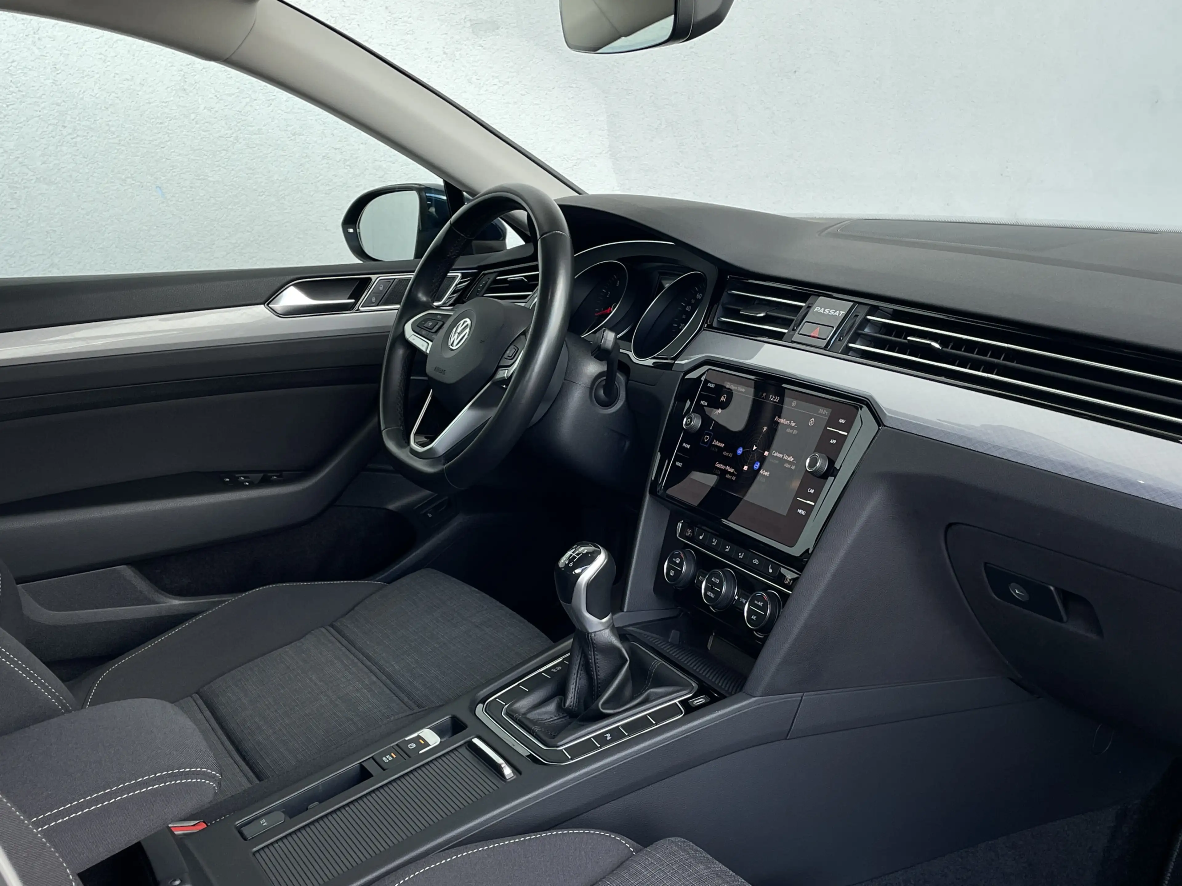 Volkswagen Passat 1.5 TSI 150PS*LIM.*BUSINESS*LED*CARPLAY* — photo 14