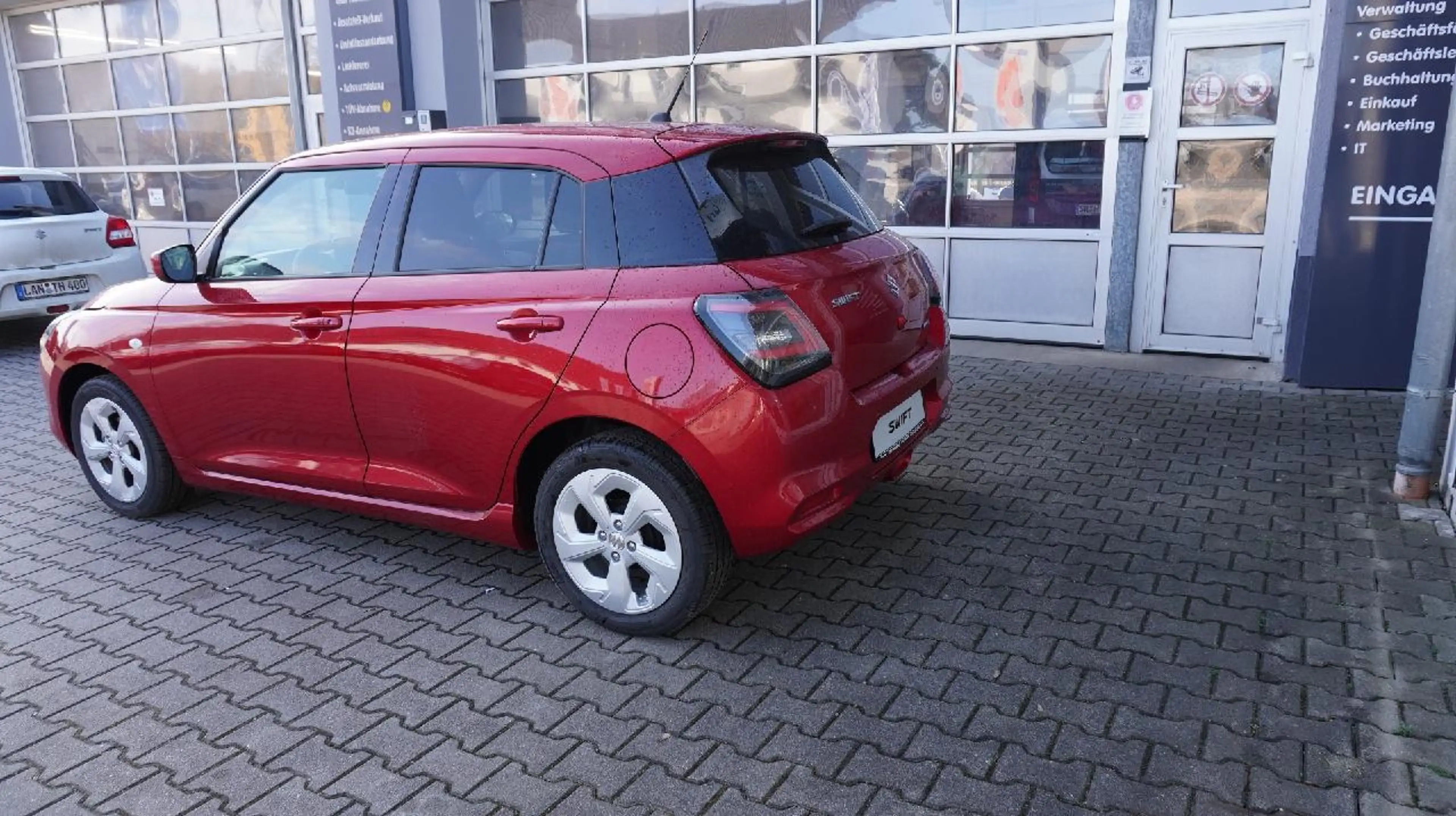 Suzuki Swift 1.2 Dualjet Hybrid 61 kW Club/ Tageszulassung — photo 7