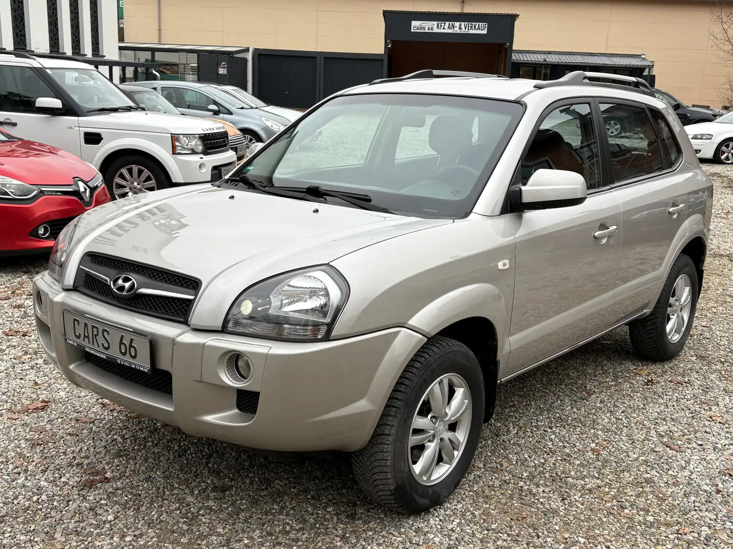 Hyundai TUCSON 2.0 GLS (2WD) Grau - 1